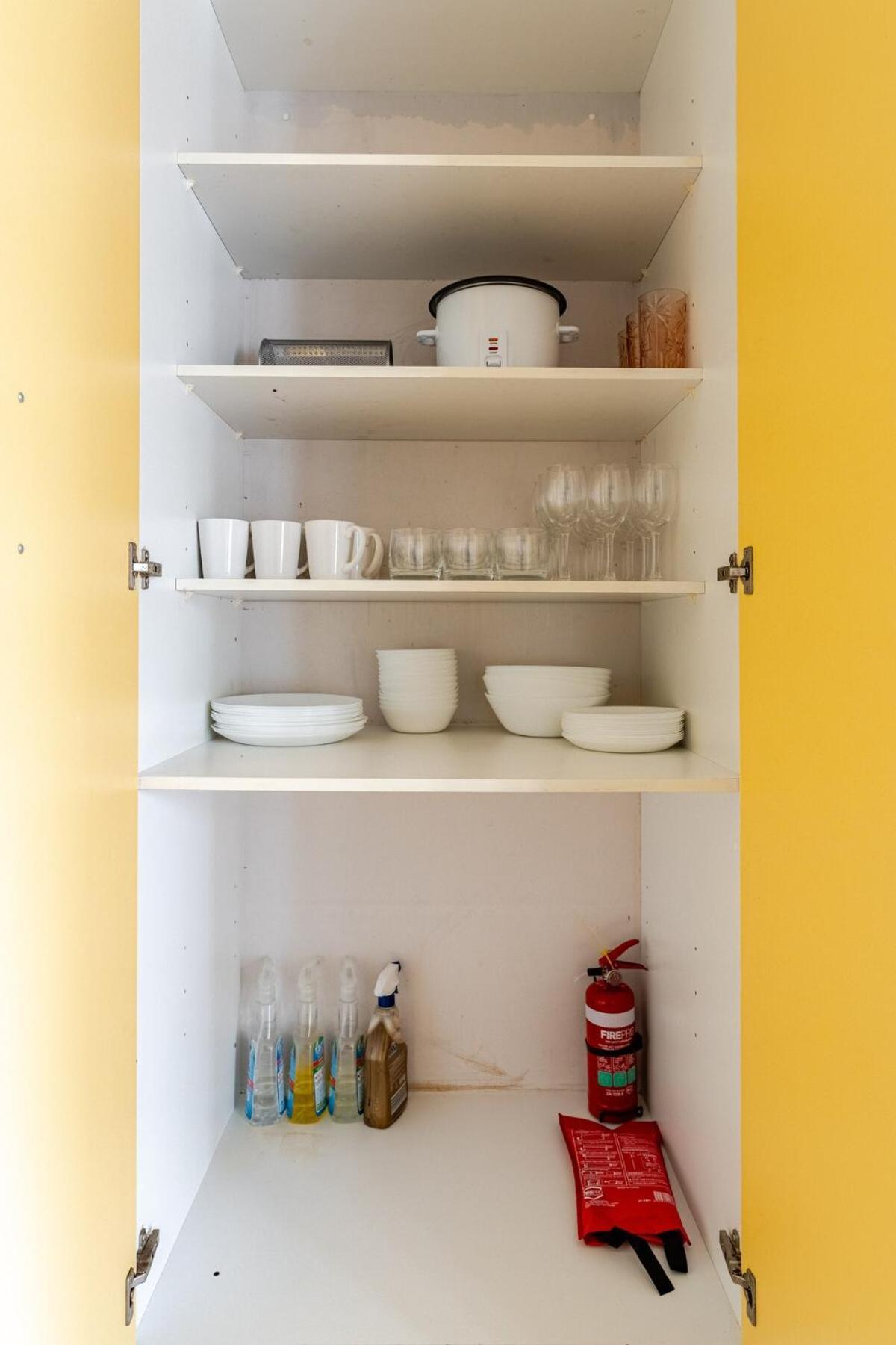 A5q Abnb-style 3br House With Balcony & 2 Free Parking Nr Portside Wharf Holiday home