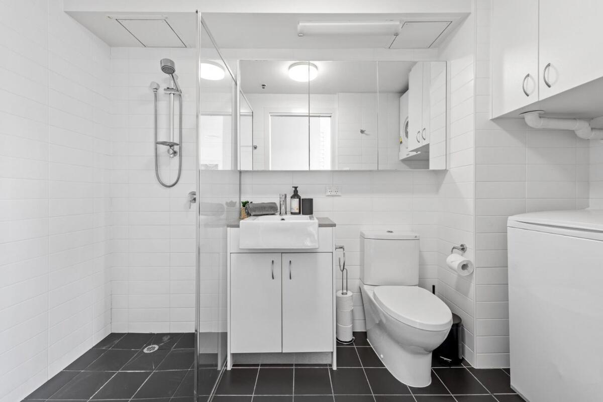 Wow - Skyline City, Water And Story Bridge Views Brisbane