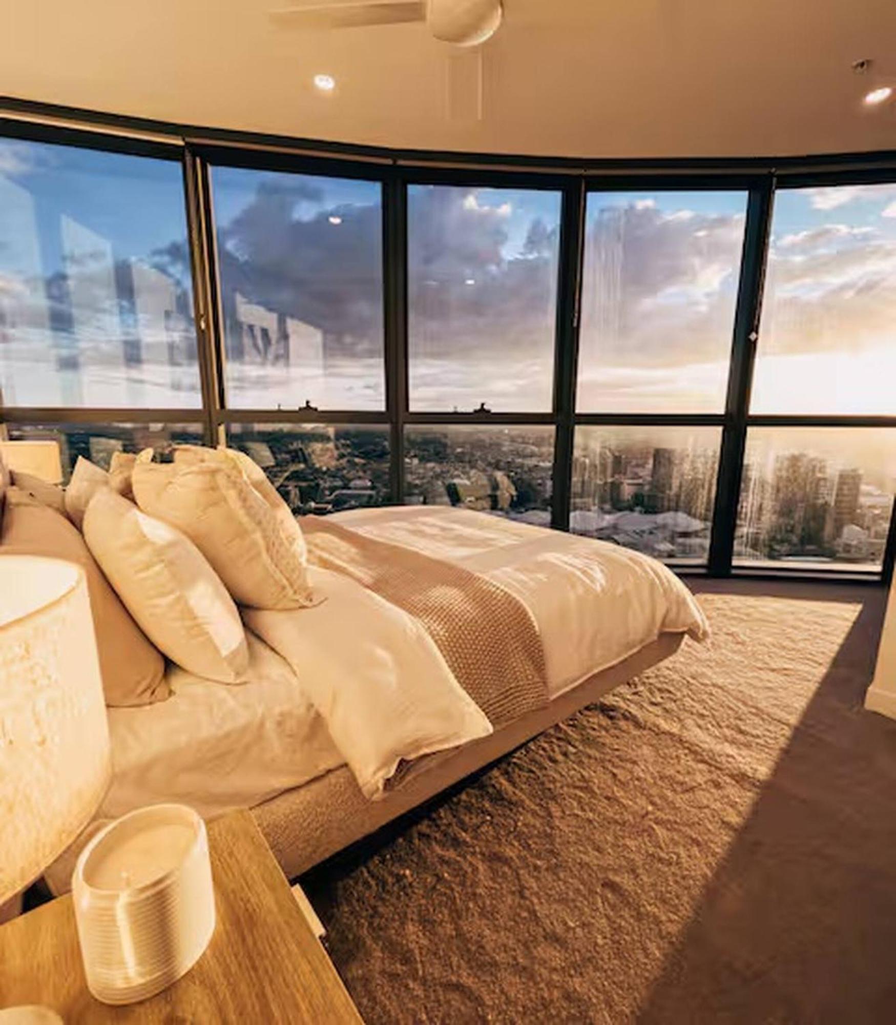 Level 46 Luxury Queens Wharf With Unblocked Southbank & River View