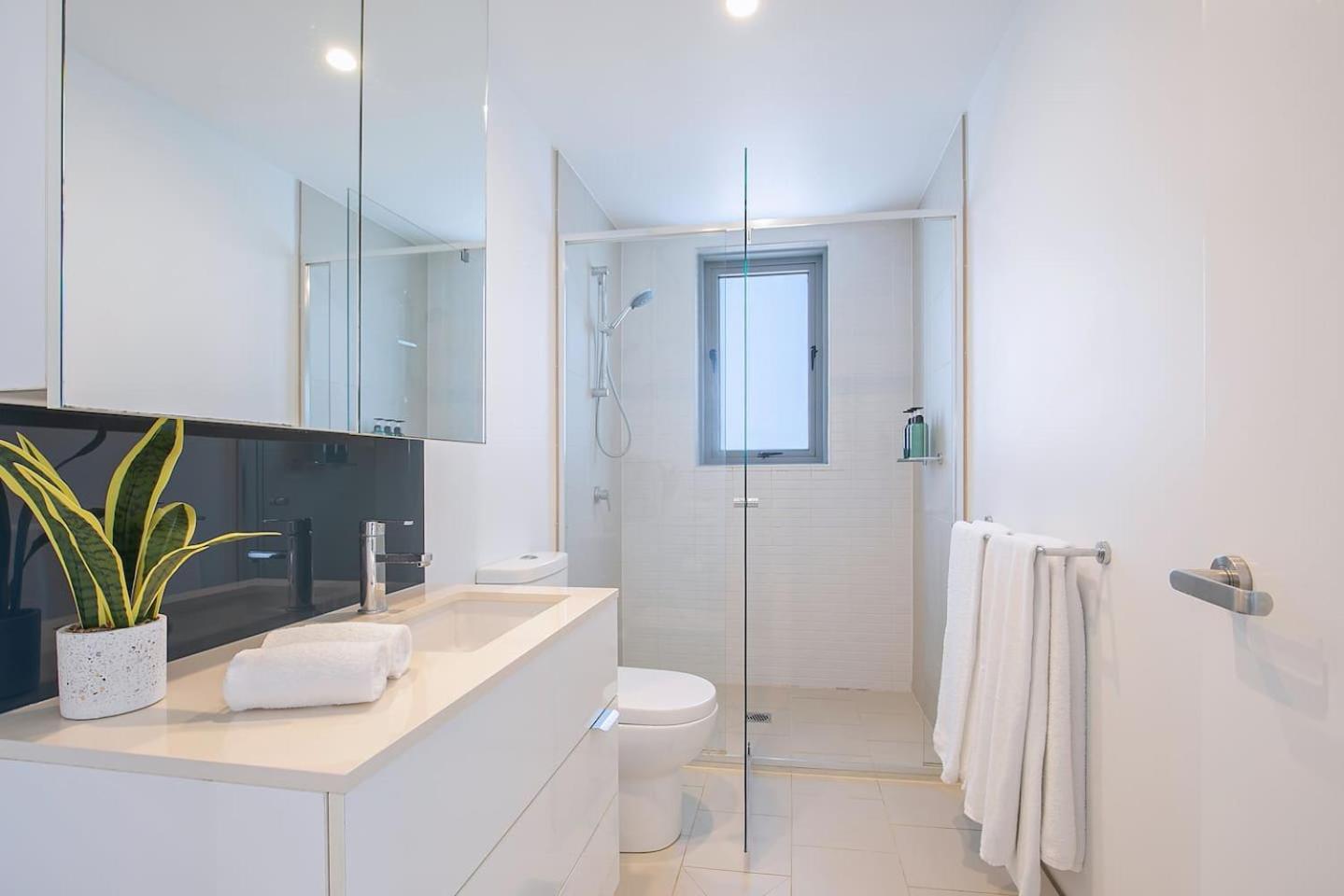 'oliva On Brookes' Chic Inner-city Escape With Pool Brisbane