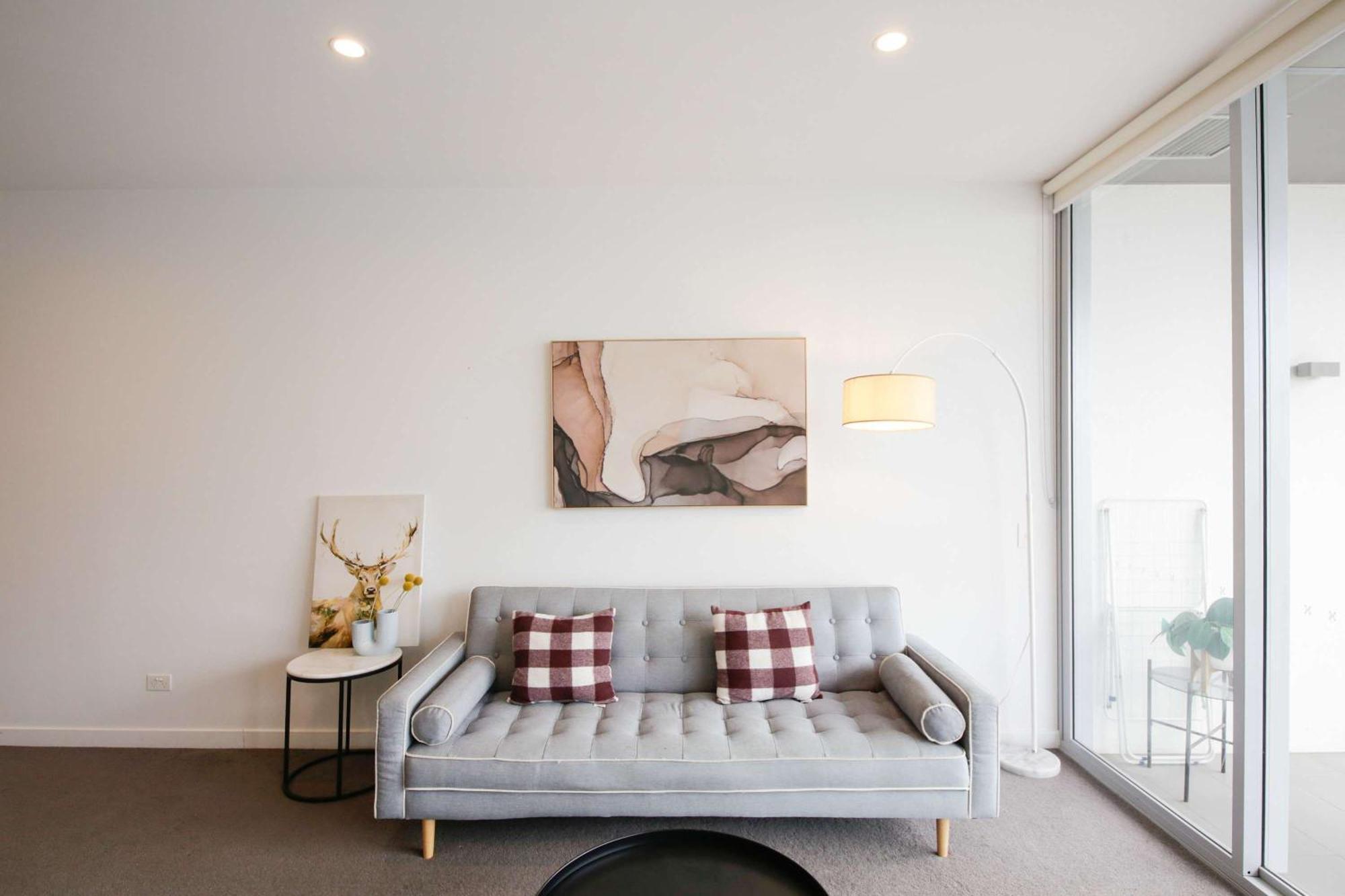 Tranquil River-view 2-bedroom High-rise * Brisbane