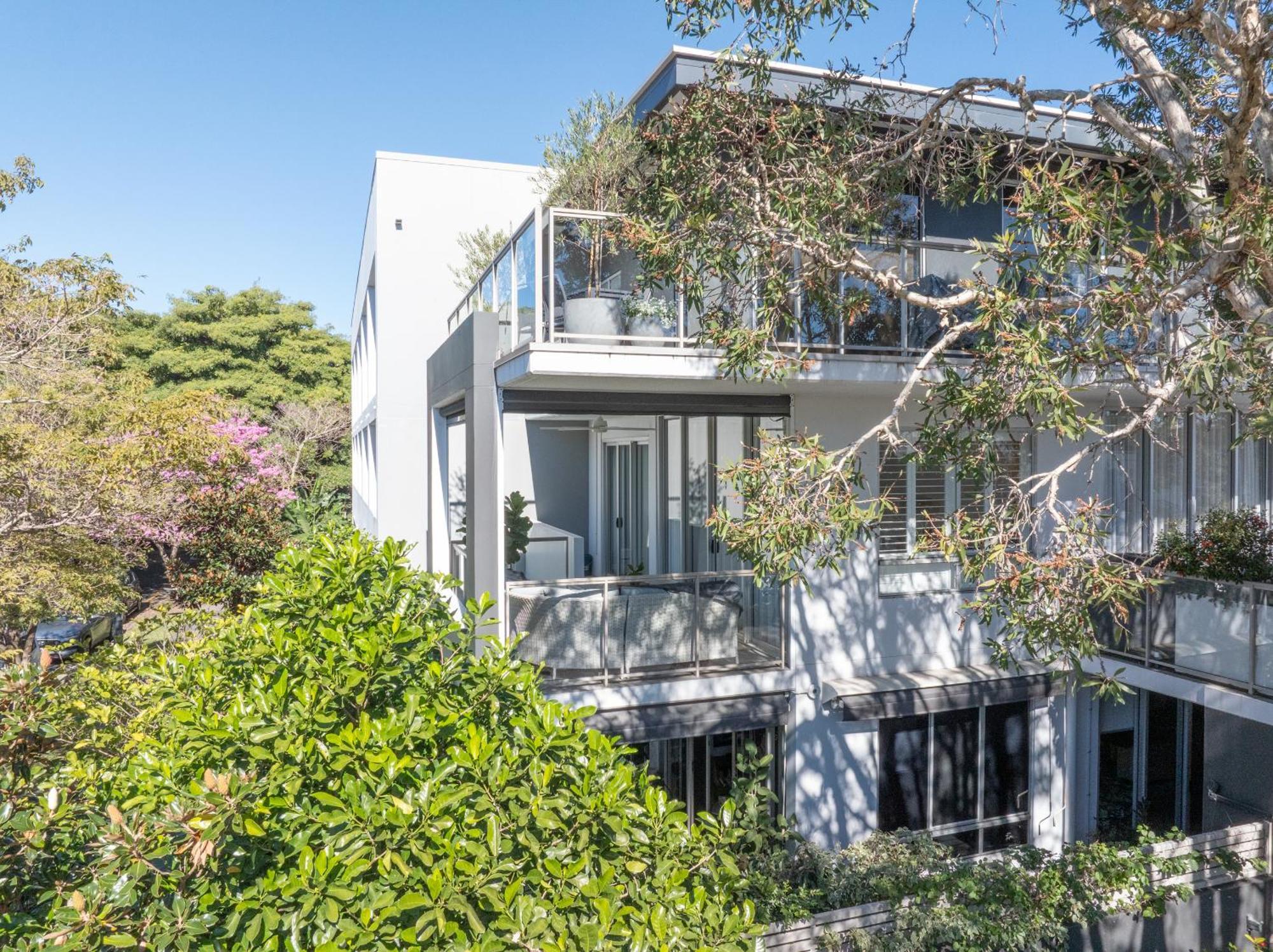 Bulimba Bliss Elegant, Airy & Scenic Getaway Apartment