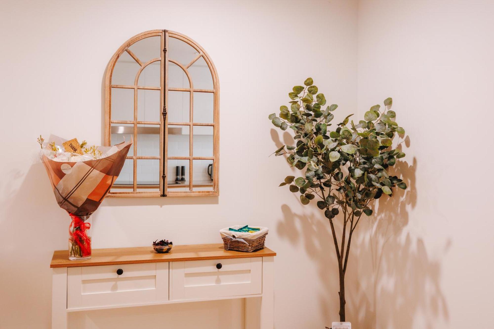 3-bedroom With Sea View, Rooftop Pool, Study & Free Parking Apartment Brisbane