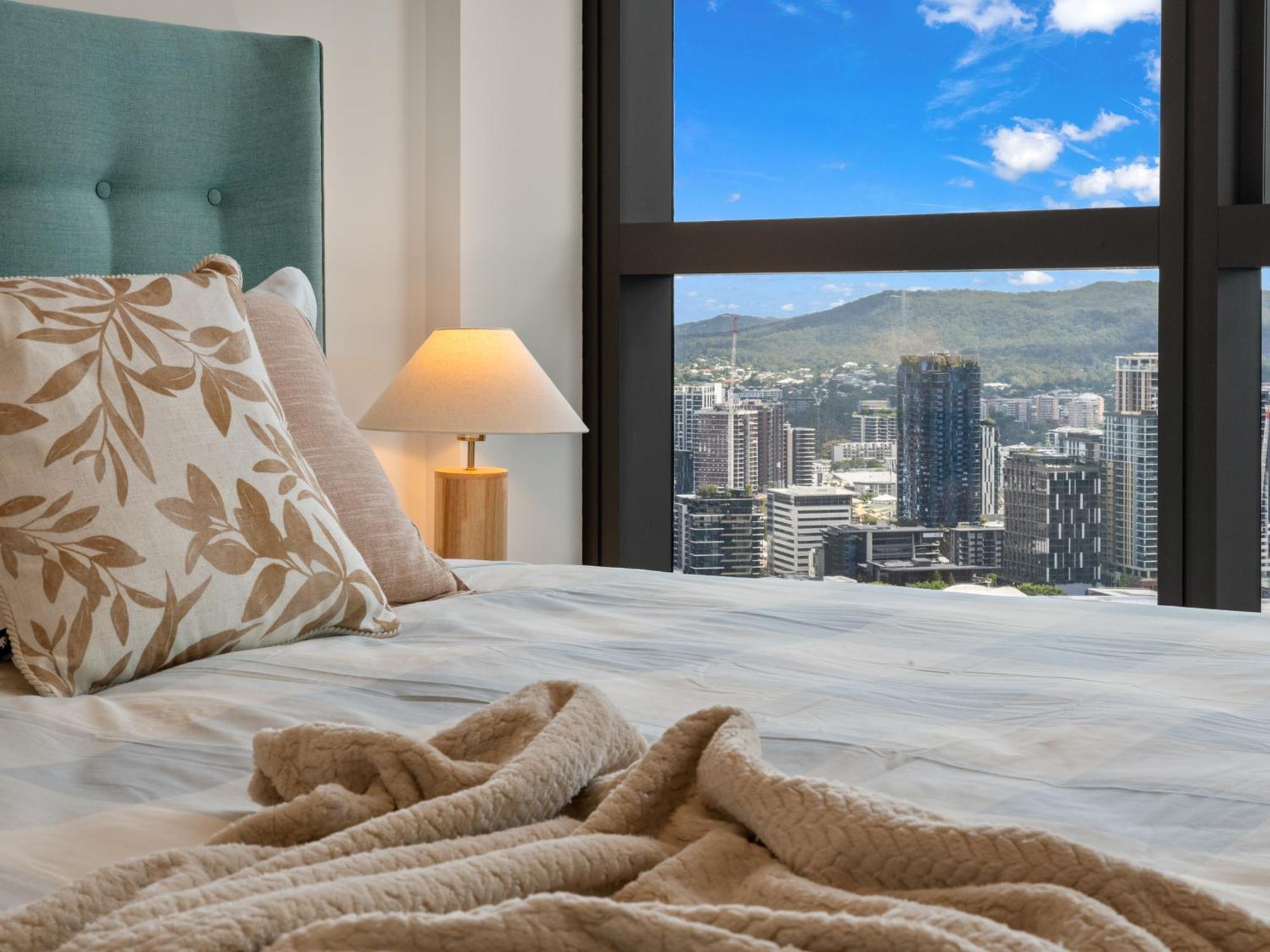 Qw Riverside Luxe By Independent Host *