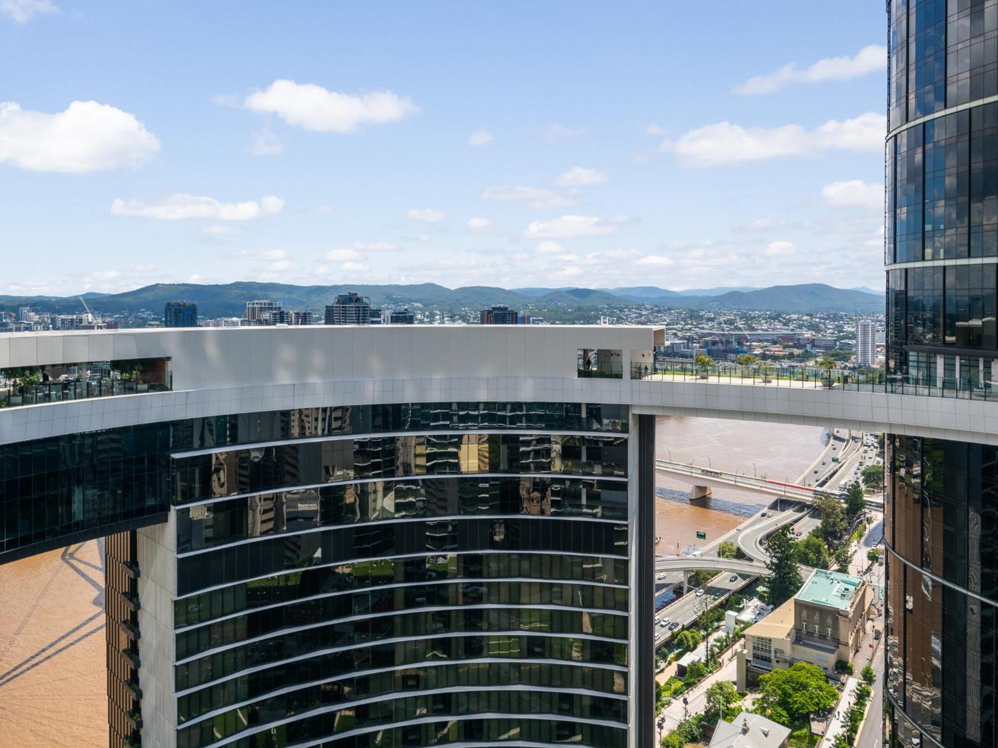 Qw Riverside Luxe By Independent Host