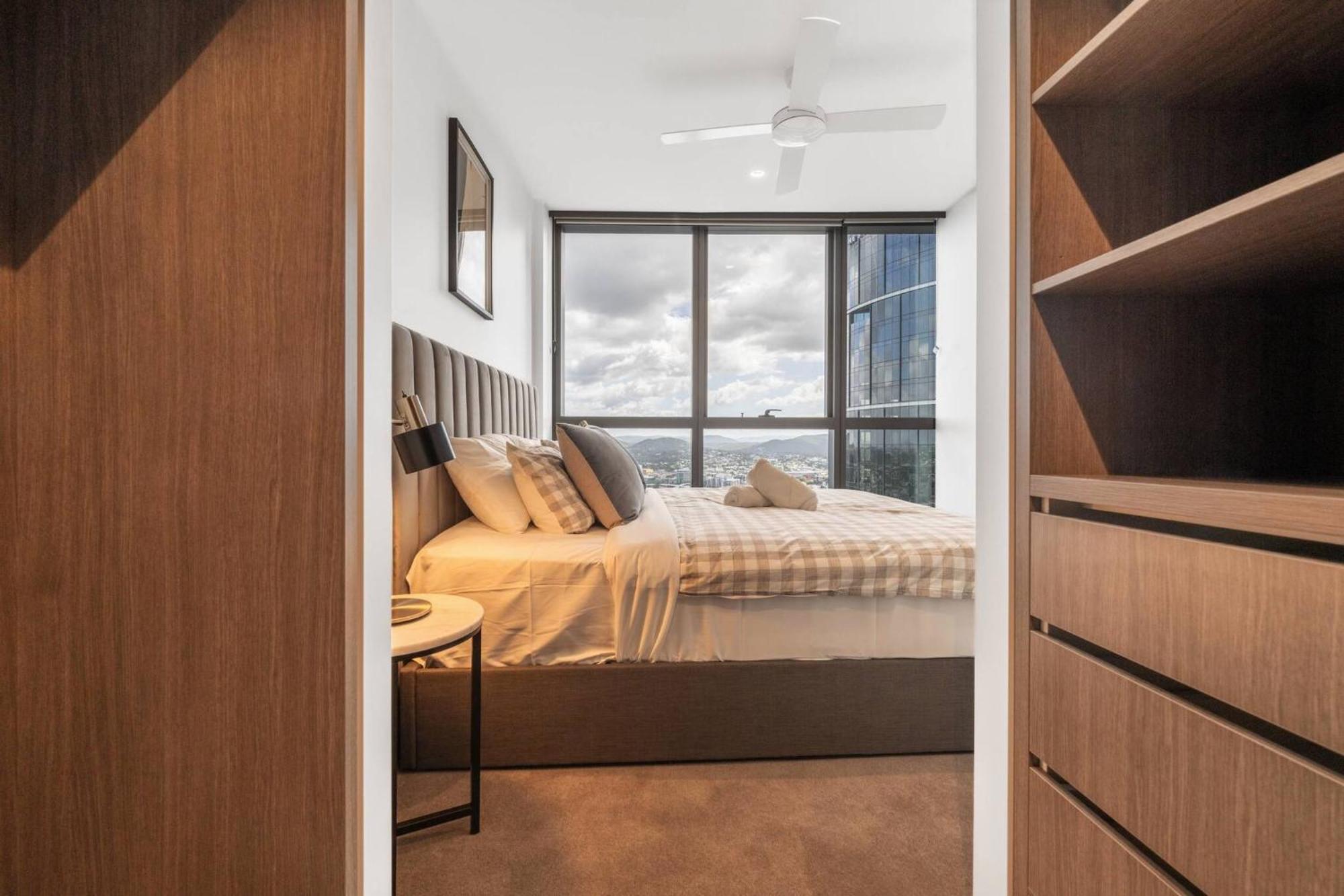 1bedroom With Sofa Bed In Queen's Wharf Bne - Lv 33 *