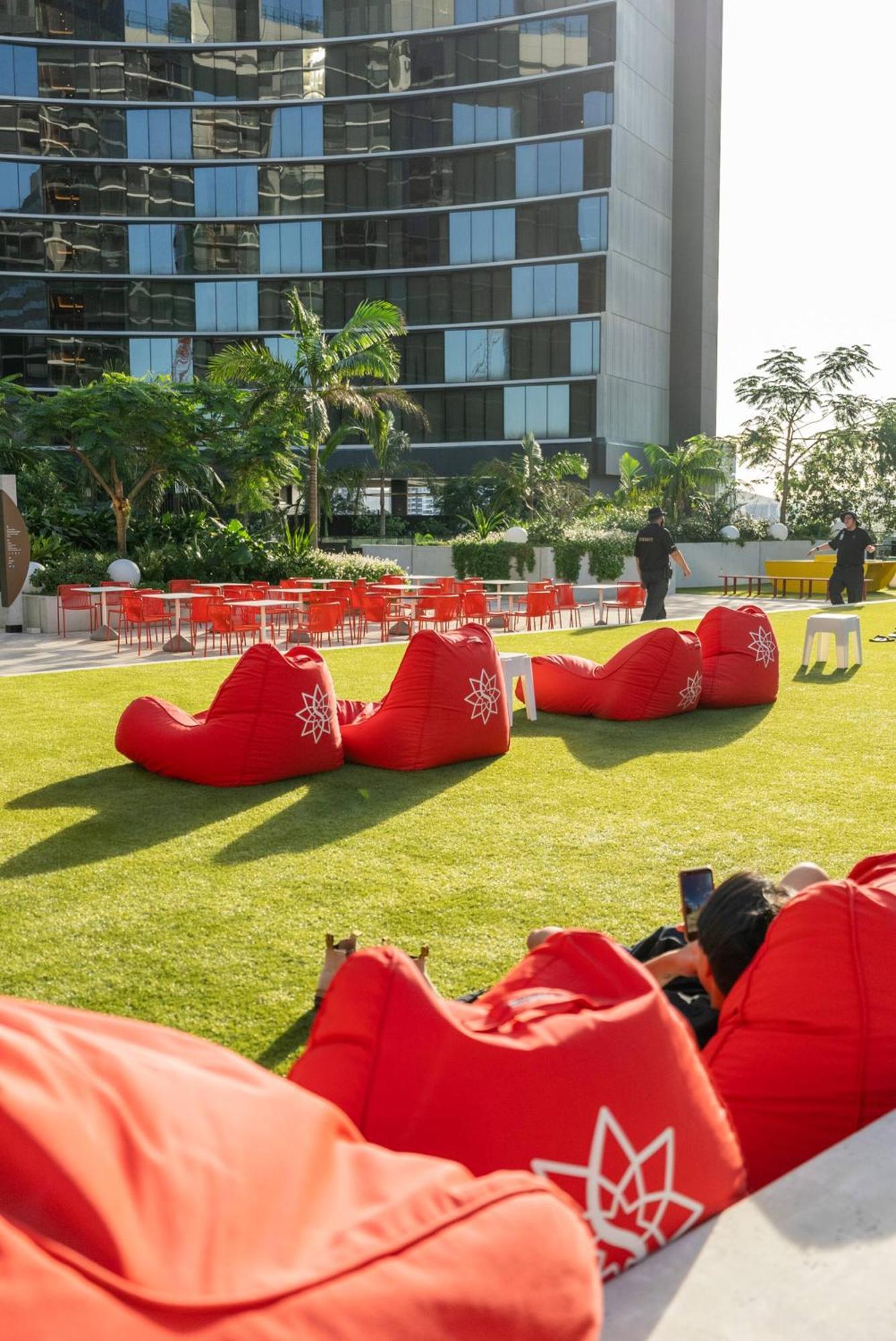 1bedroom With Sofa Bed In Queen's Wharf Bne - Lv 33 Apartment