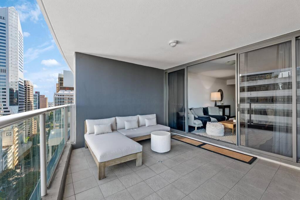 Of The Town! 2bed/2bath/1car/pool/views ~ Cbd * Brisbane