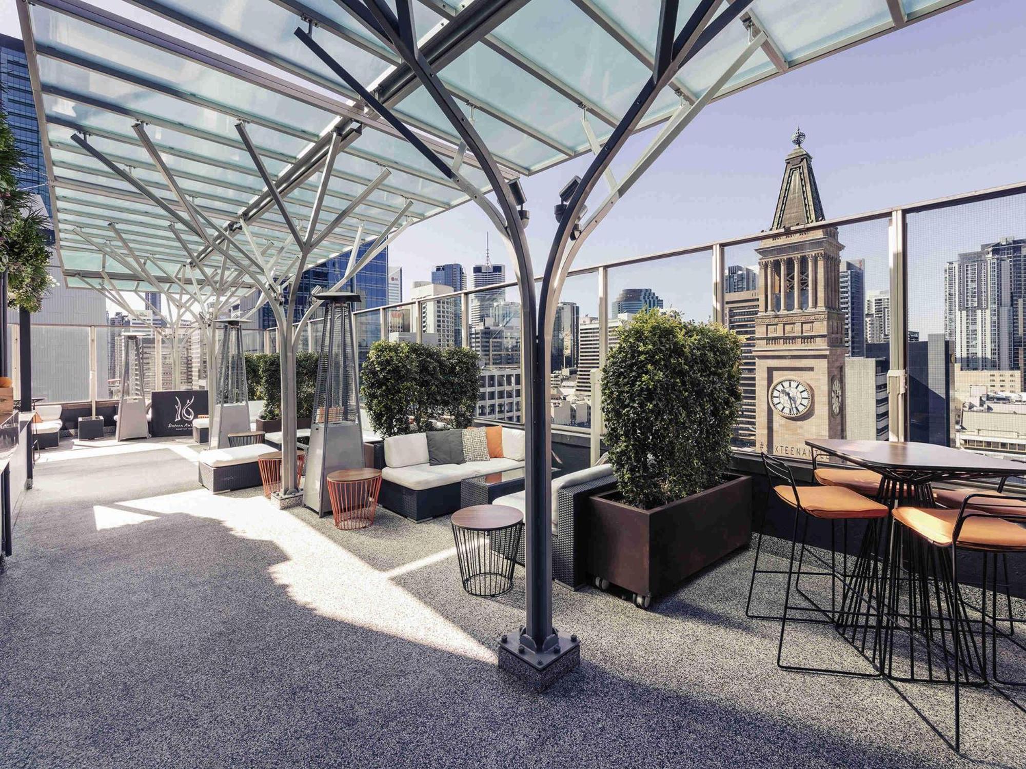 Mercure King George Square 4*