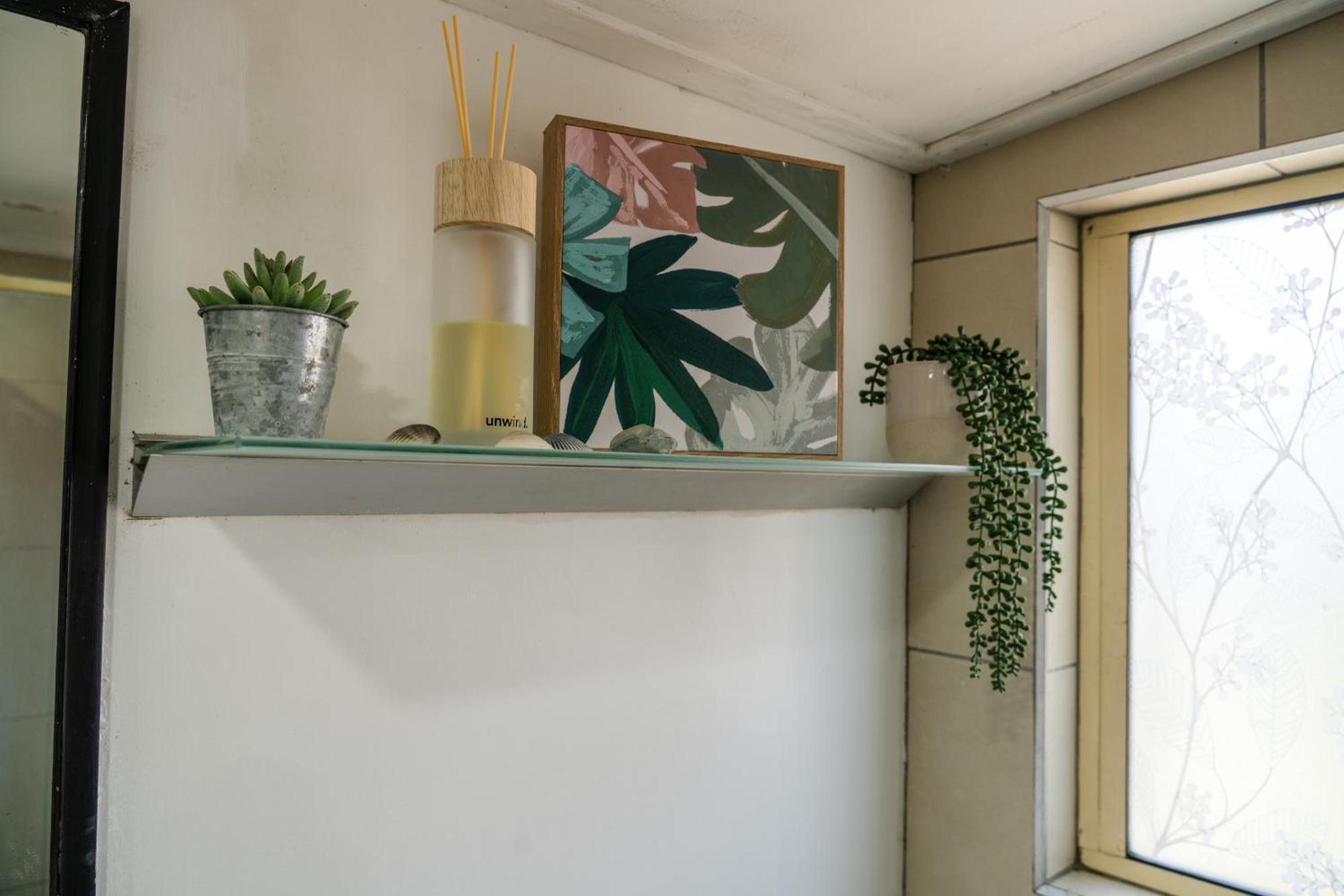 Homestay Hot Tub, Ice Bath, Gym, Sauna, Pool Table Coorparoo Haven Brisbane