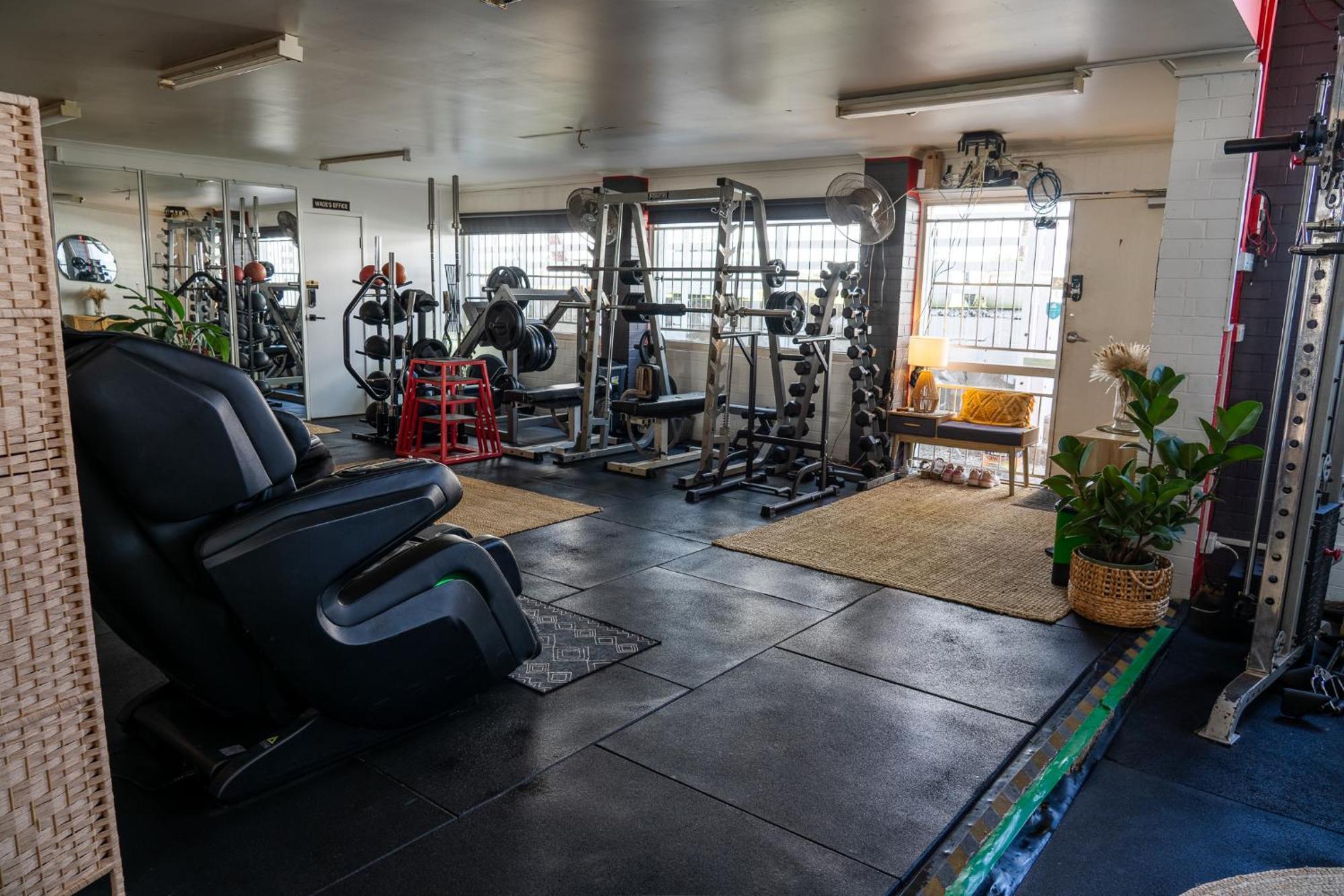 Hot Tub, Ice Bath, Gym, Sauna, Pool Table Coorparoo Haven Homestay *