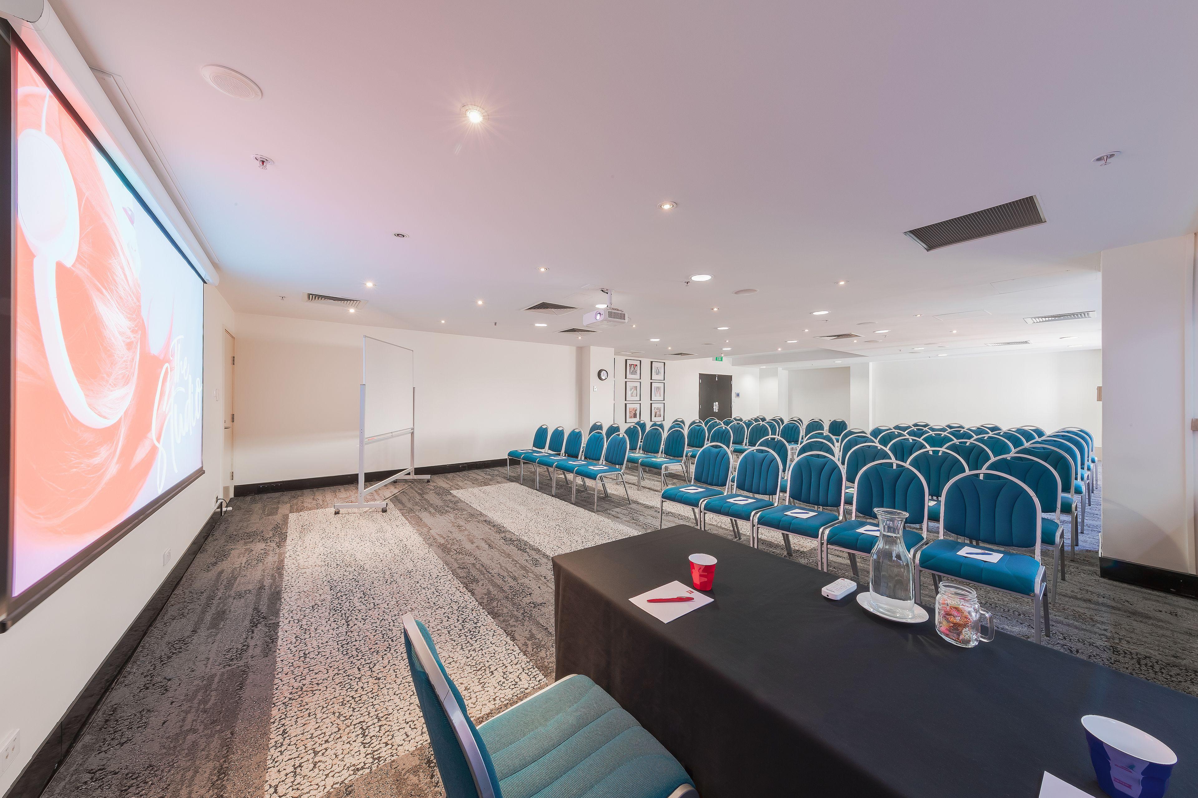 Indigo Centre By Ihg Hotel