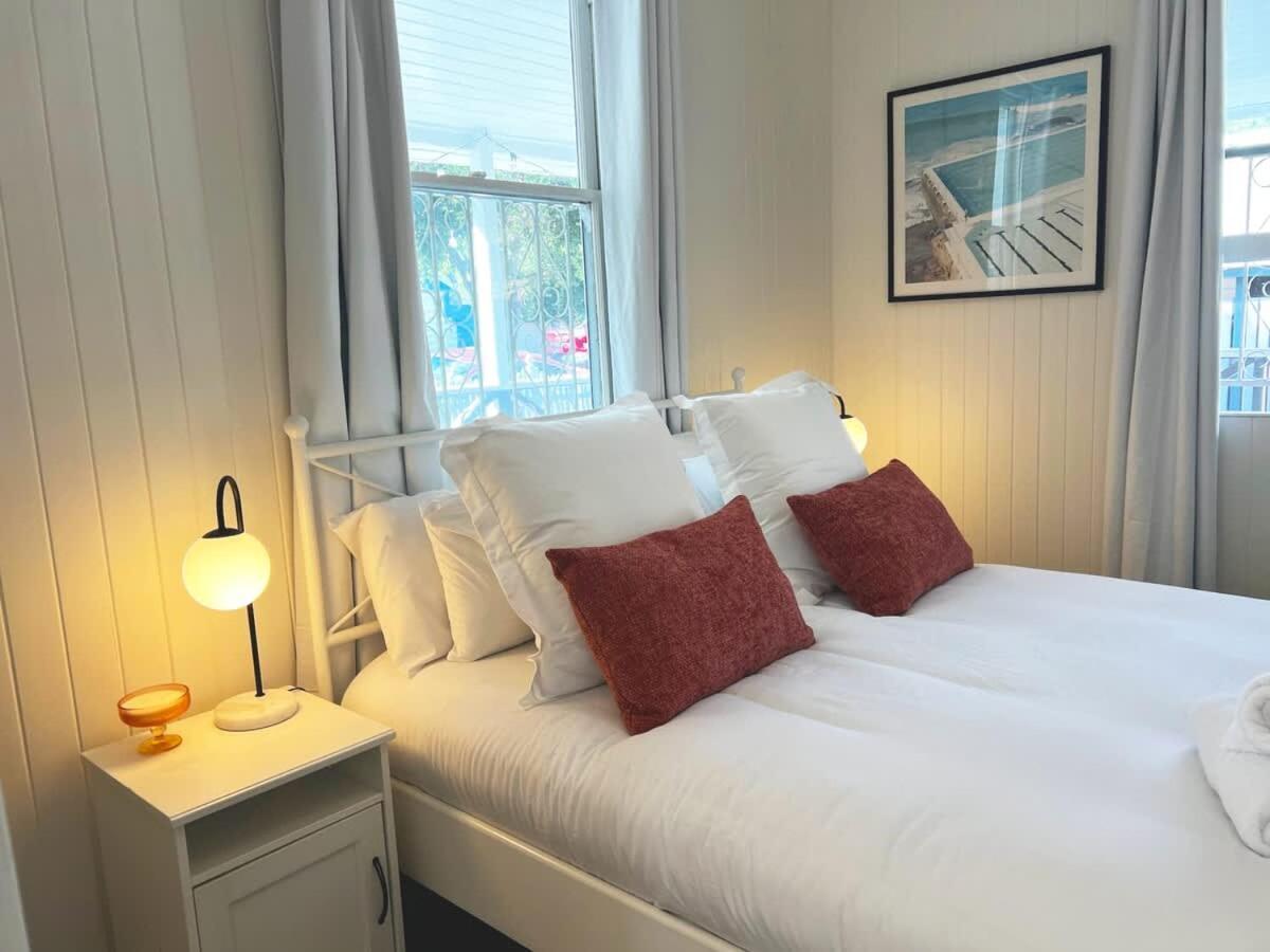 Chic Paddo Pool Fire Pets Holiday home Brisbane