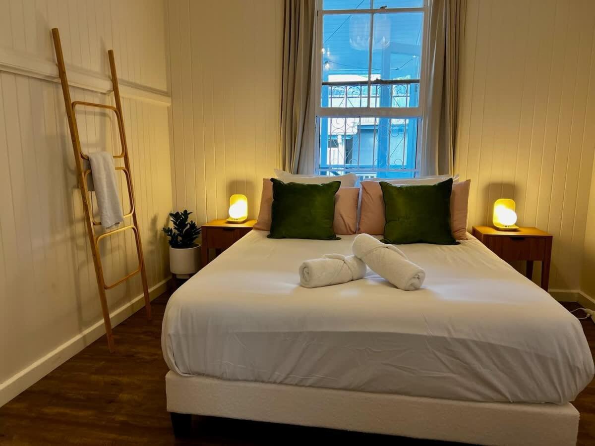 Chic Paddo Pool Fire Pets Holiday home Brisbane