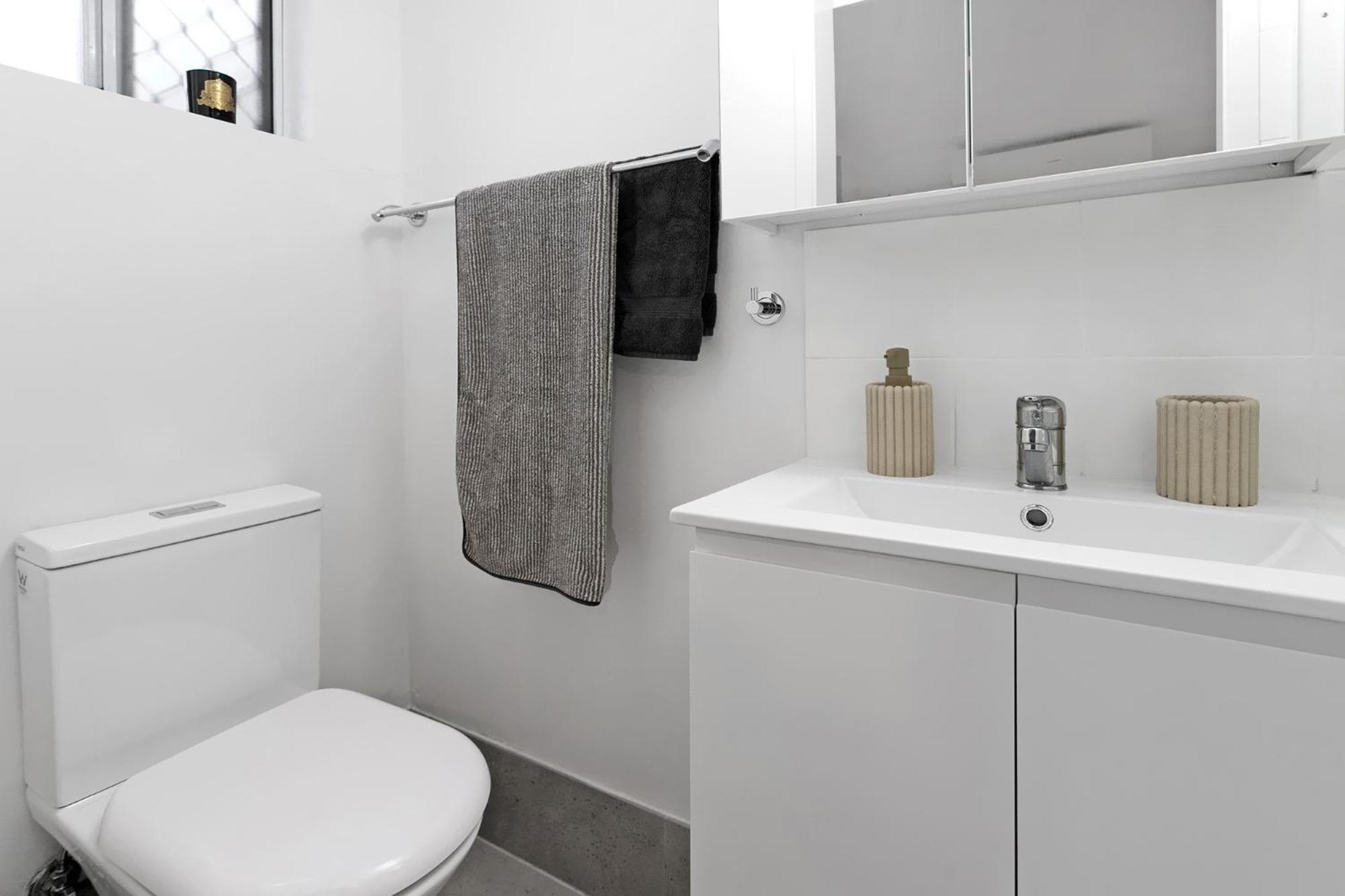 Comfortable 1br Near Uq, River Walks & Pool Apartment