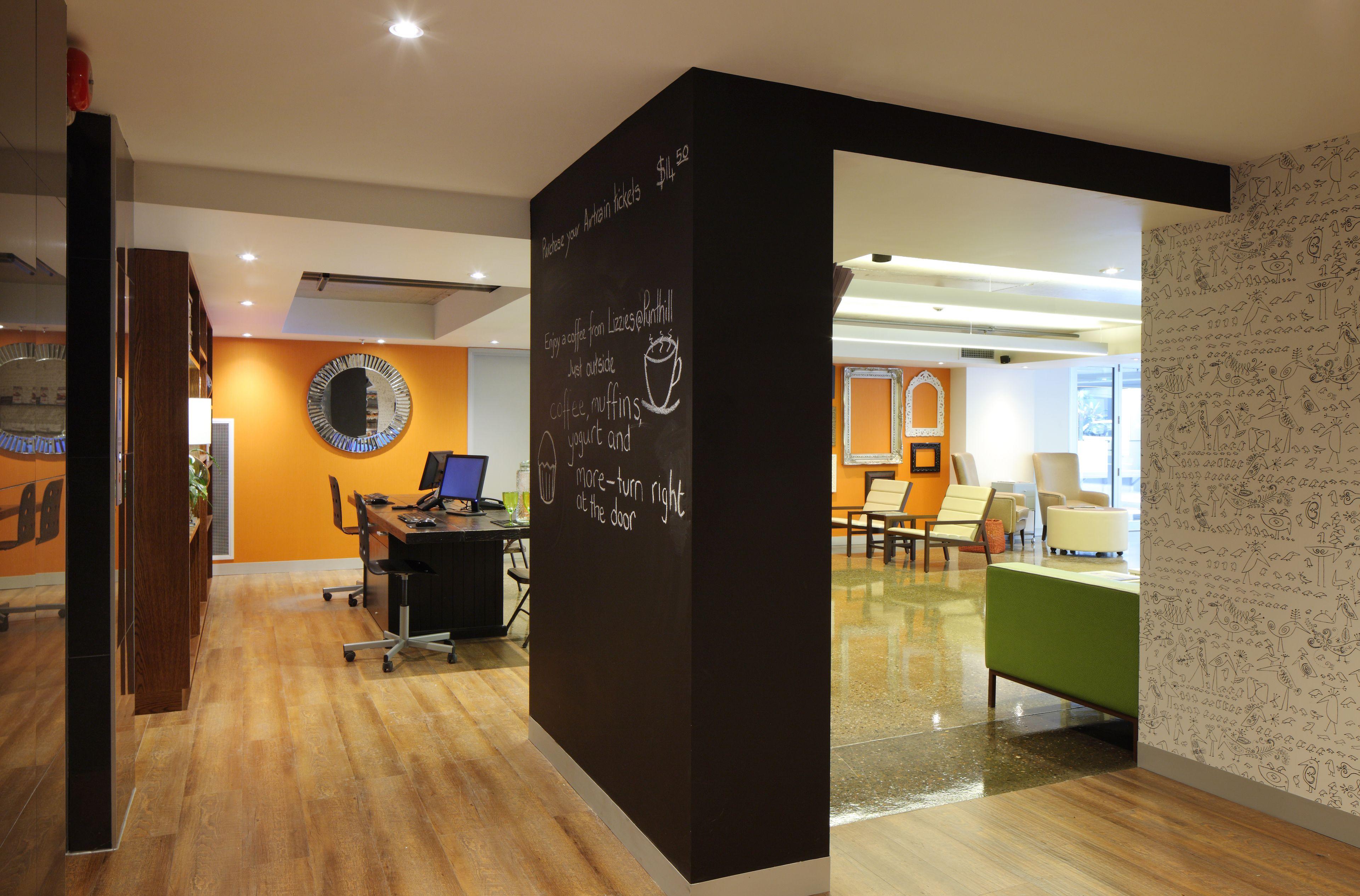 Aparthotel Punthill Spring Hill 5*