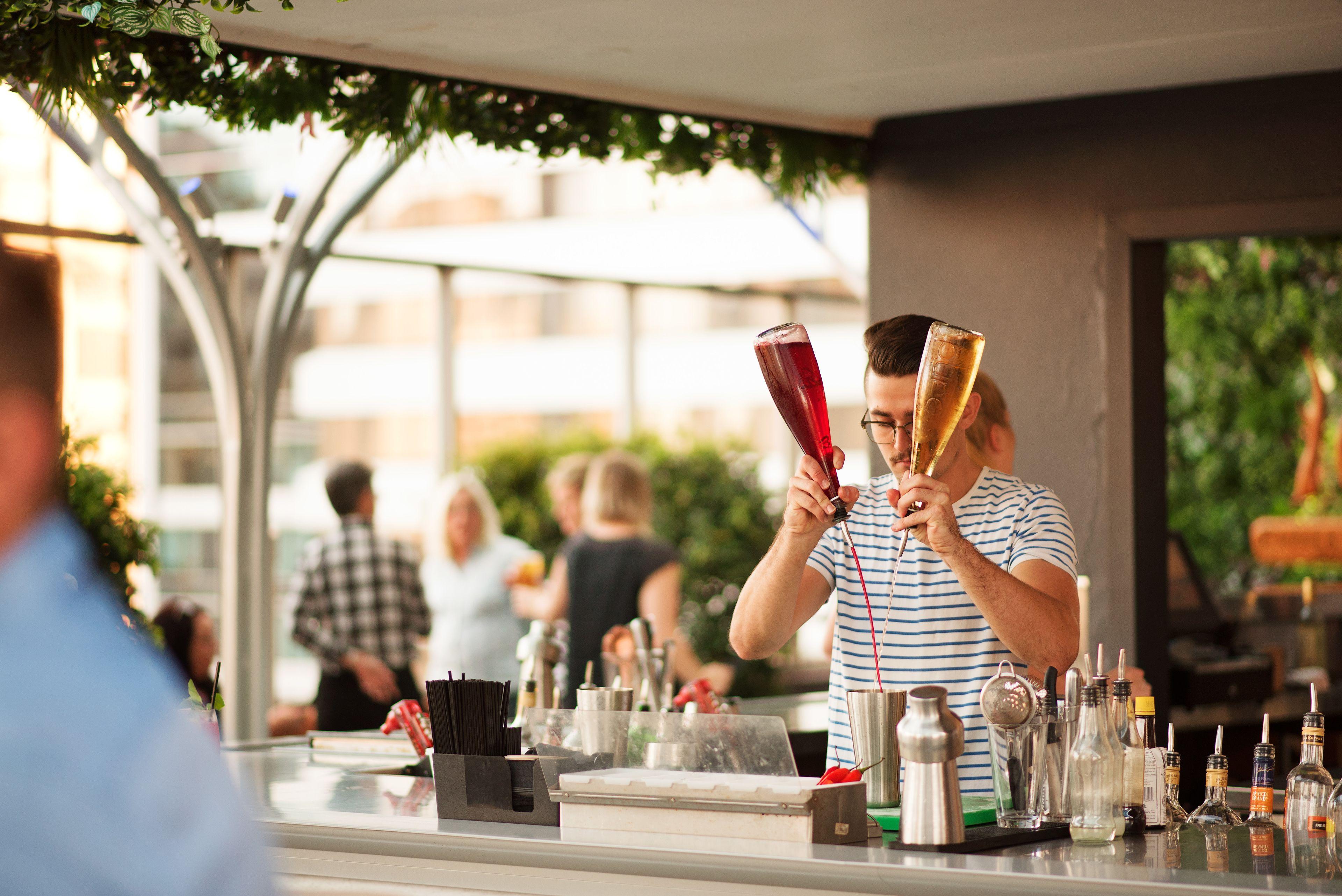 Mercure King George Square 4*