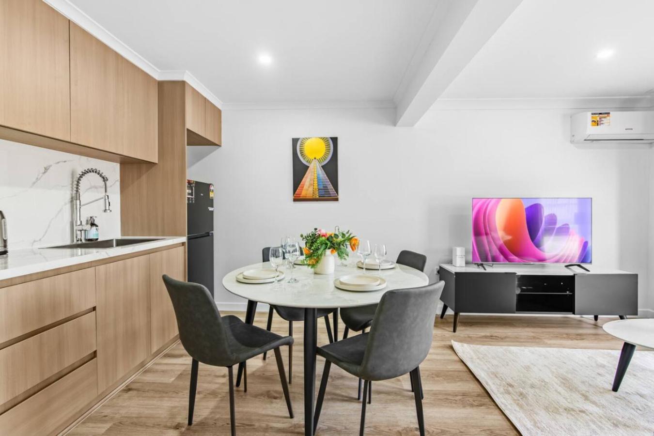 Holiday home Spacious Twin Q Beds Sleep 4 Budget Friendly