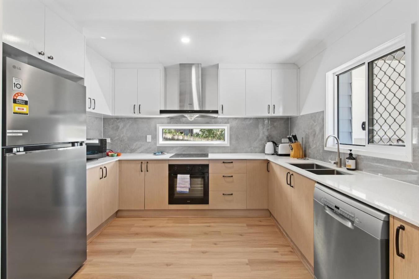 Private Comfort Two Beds In Master Near Rbwh