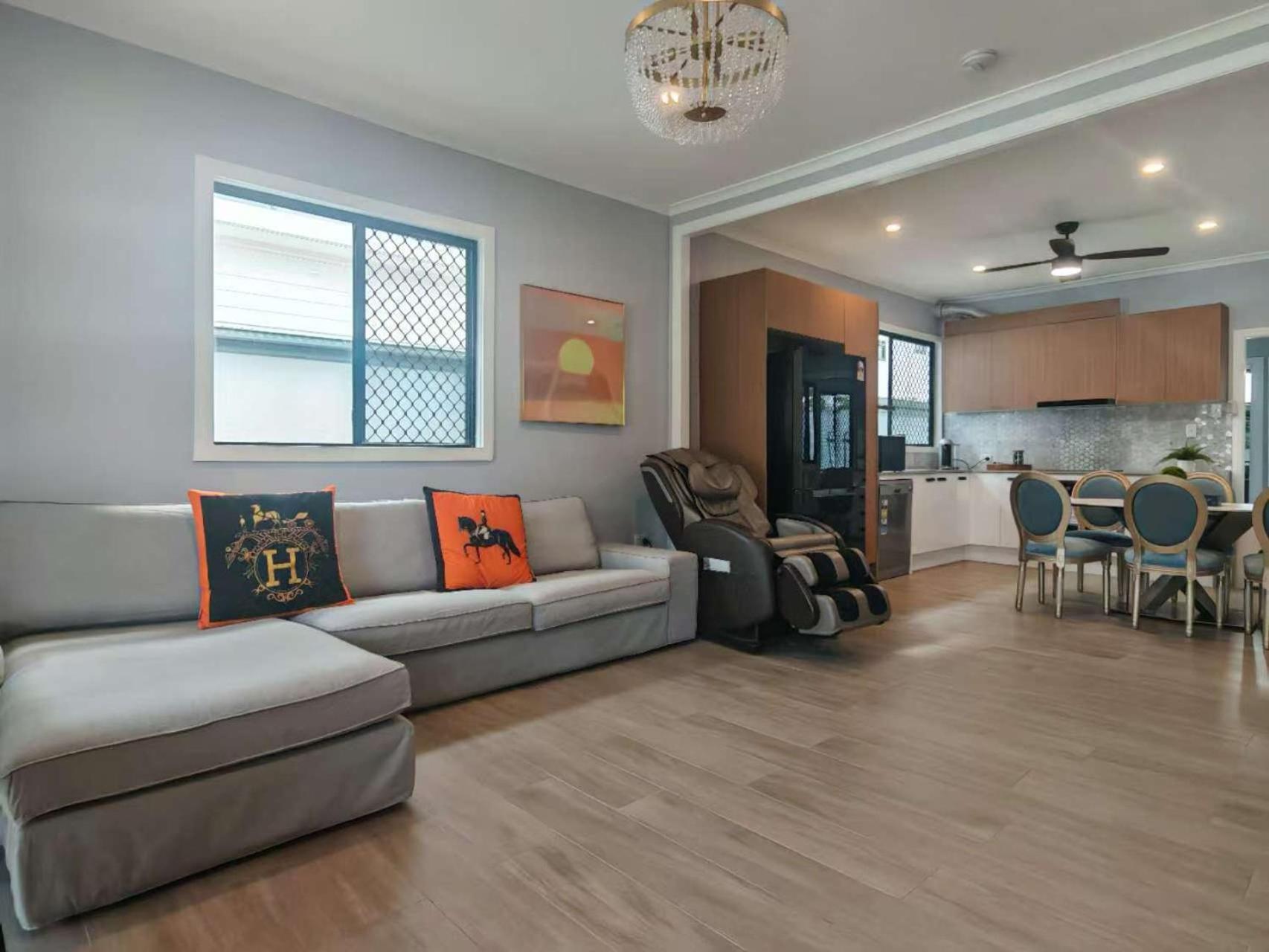 Holiday home Cozy House Cannon Hill , 3 Bed, And Just 13 Mins From Airport And 15 Mins From Cbd *