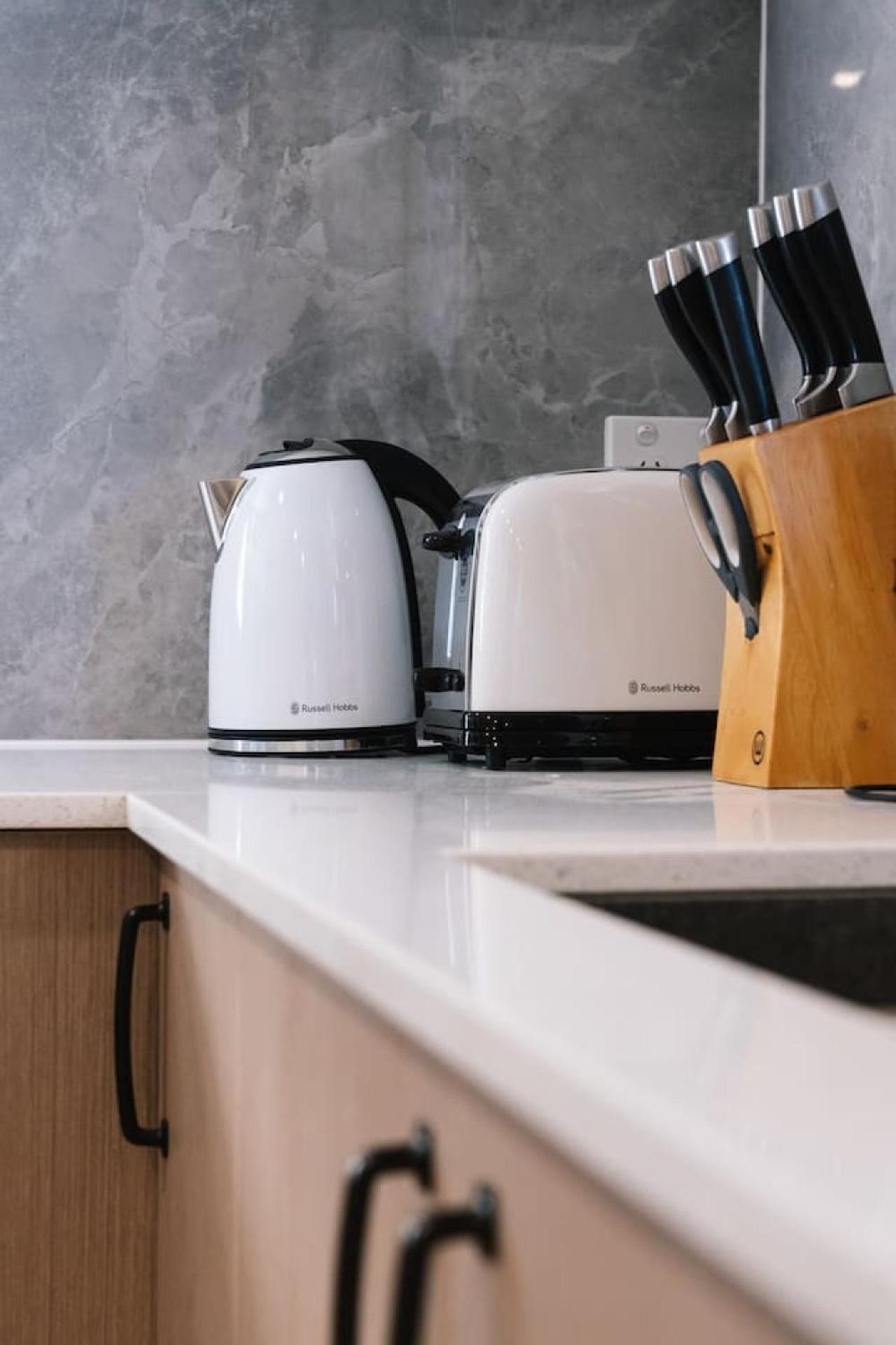 Private Comfort Two Beds In Master Near Rbwh *