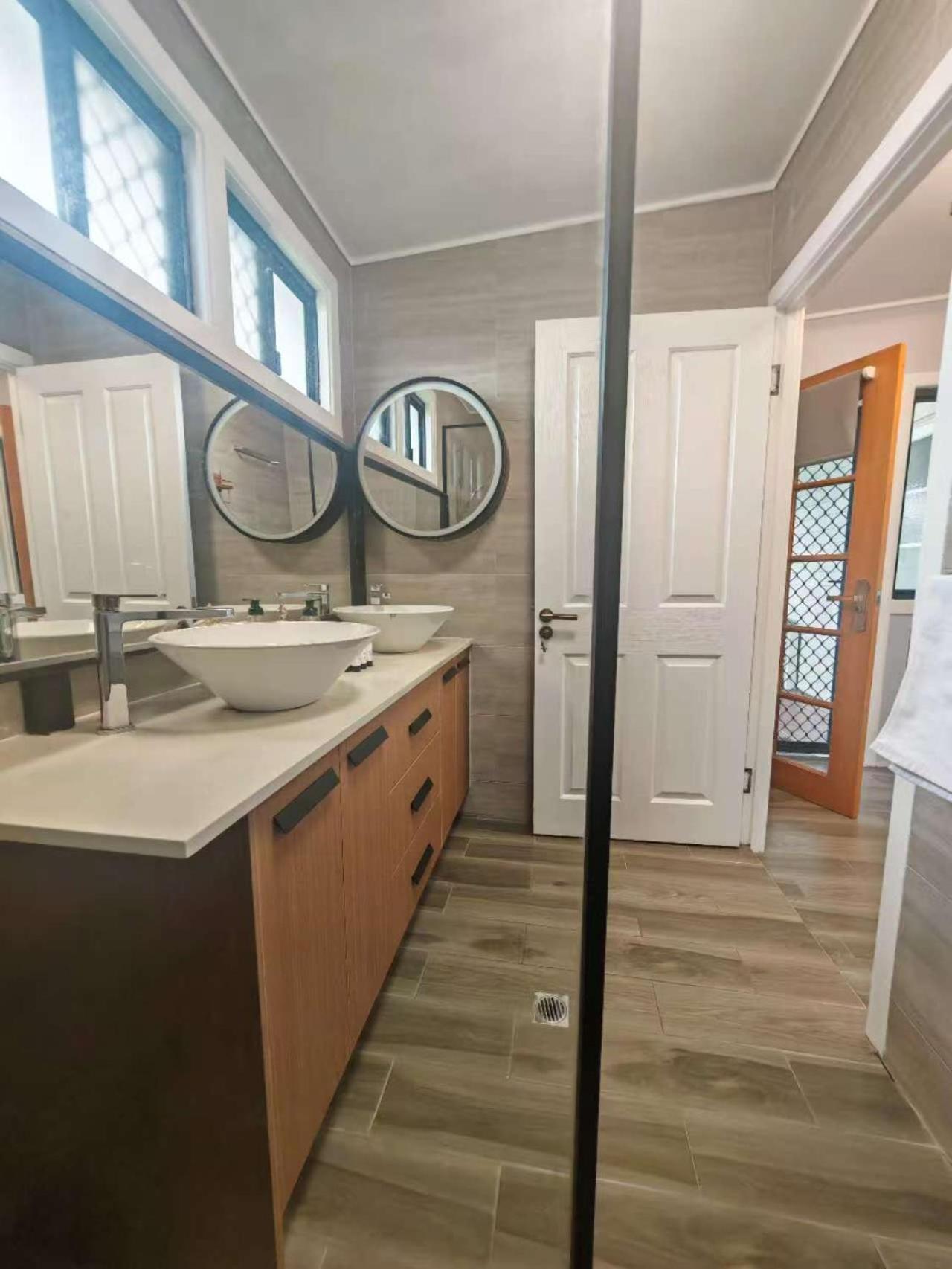 Holiday home Cozy House Cannon Hill , 3 Bed, And Just 13 Mins From Airport And 15 Mins From Cbd