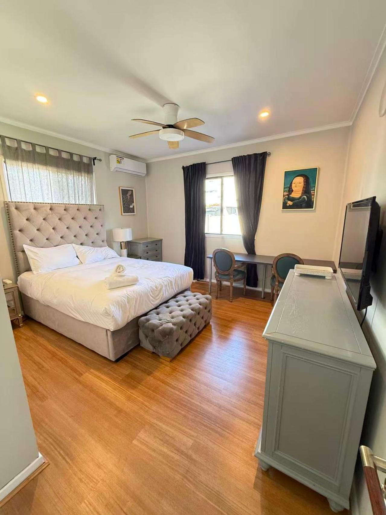 Holiday home Cozy House Cannon Hill , 3 Bed, And Just 13 Mins From Airport And 15 Mins From Cbd Brisbane