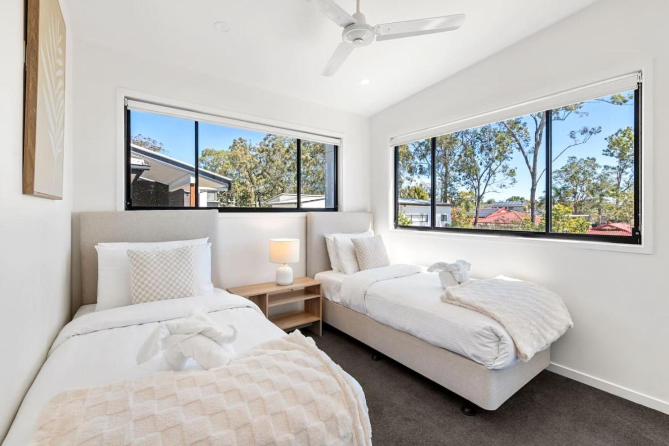 Sunhaven Escape Three Storey Comfort For Families * Brisbane