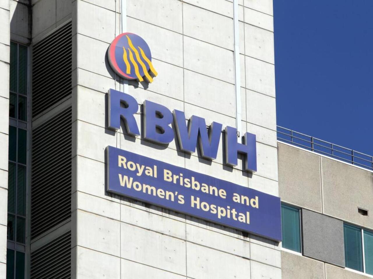 Stylish Escape With Balcony Near Rbwh And Cbd Holiday home Brisbane