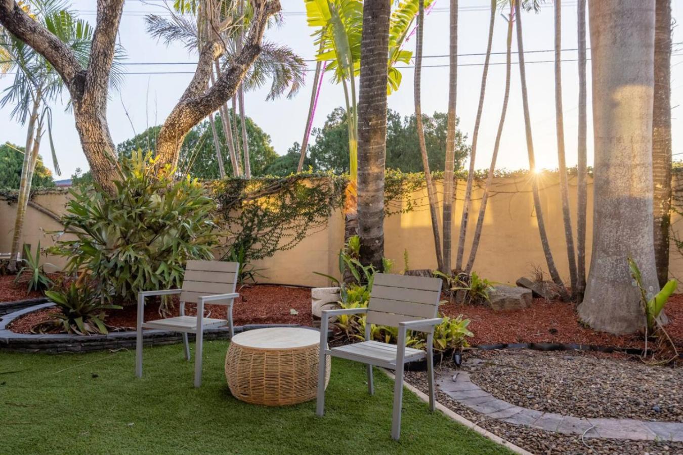 Tropical Tranquility Spacious Family Leafy Oasis