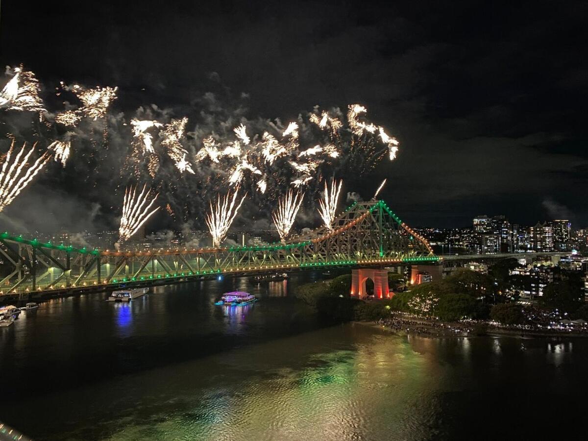 River View With Pool, Carpark & Gym