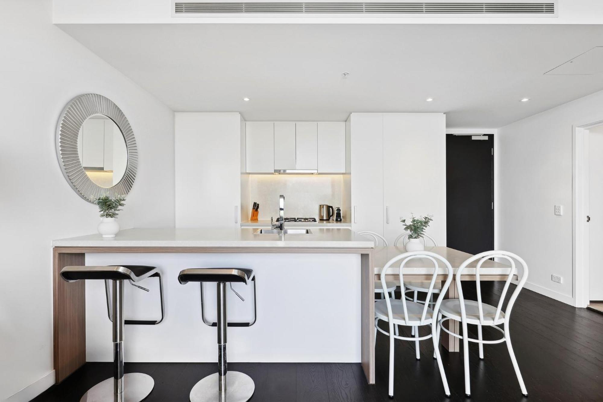 Chic 1-bedroom With Pool And Gym *