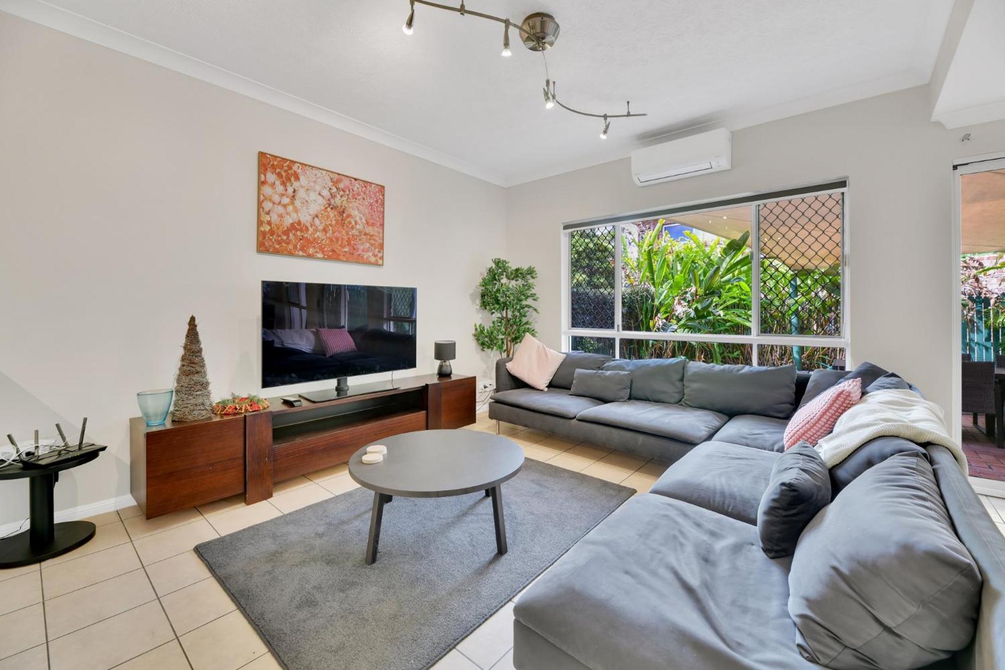 Tranquil 3-bed Unit With Lush Garden Views *