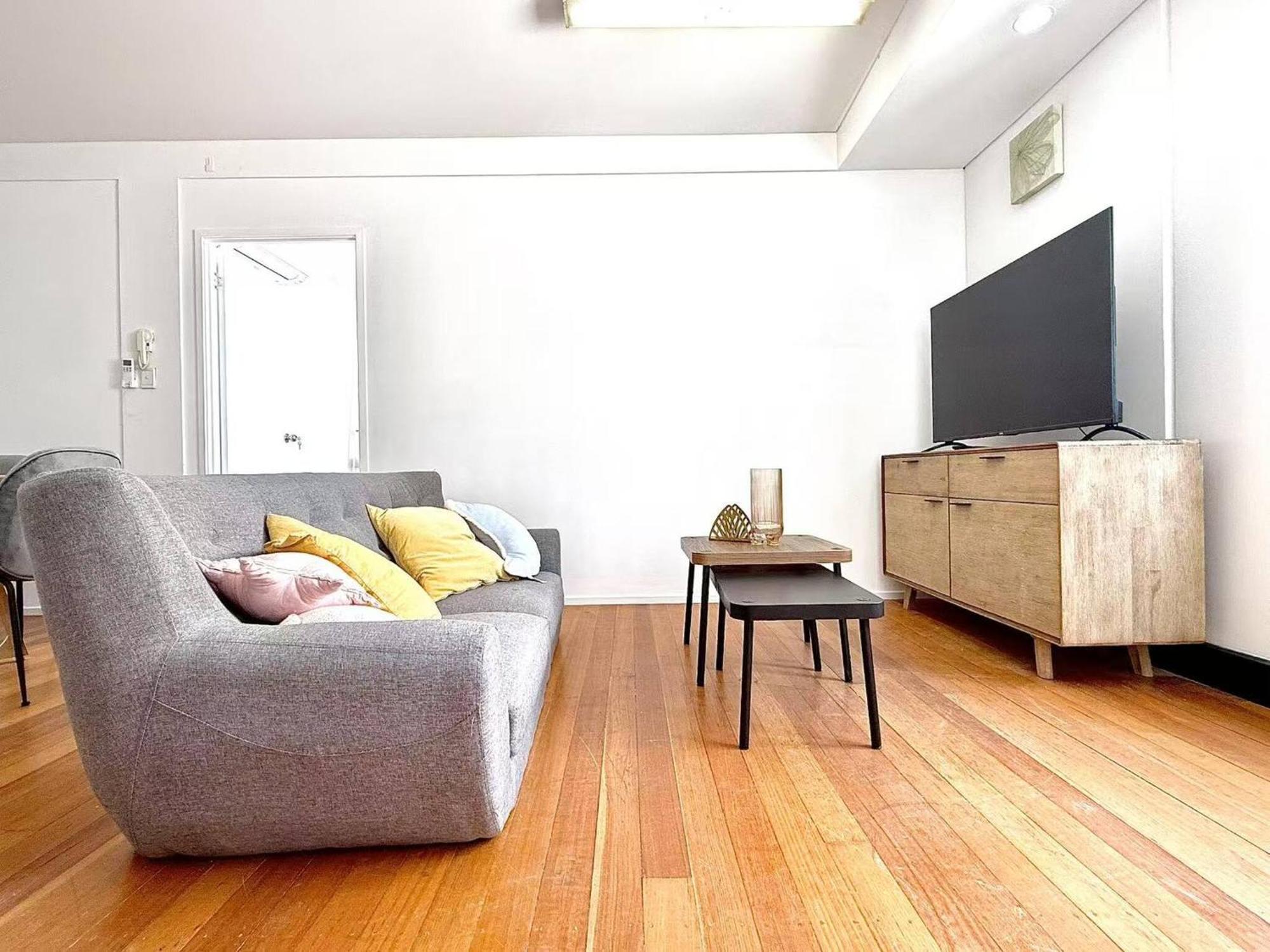 Apartment Family & Group Getaway - 5 Bedrooms, 12 Guests Brisbane