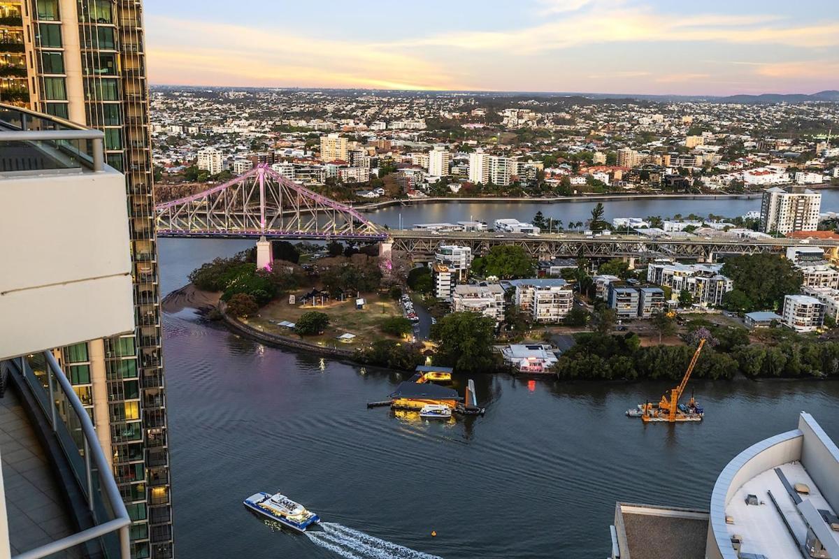 Apartment Amazing 2bed-2bath-1car-balcony-views - Cbd