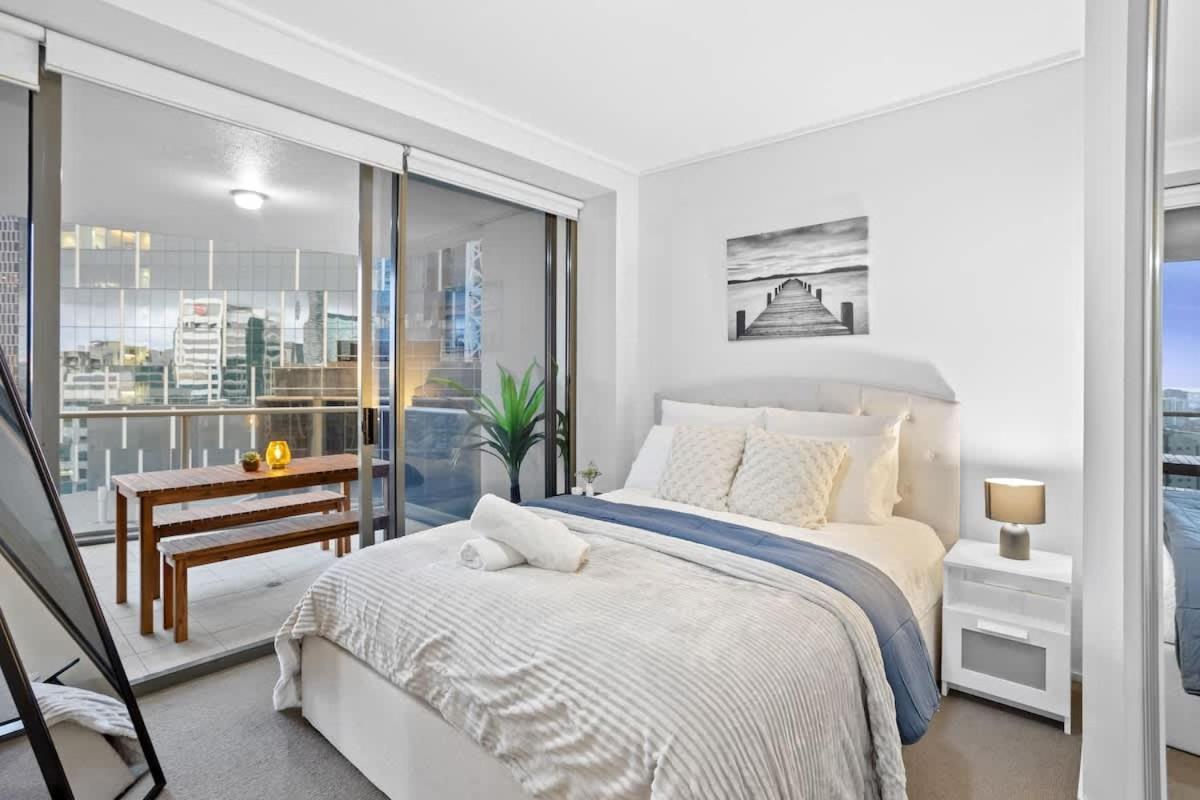 Modern 2br In Cbd Free Parking And Pool Apartment Brisbane