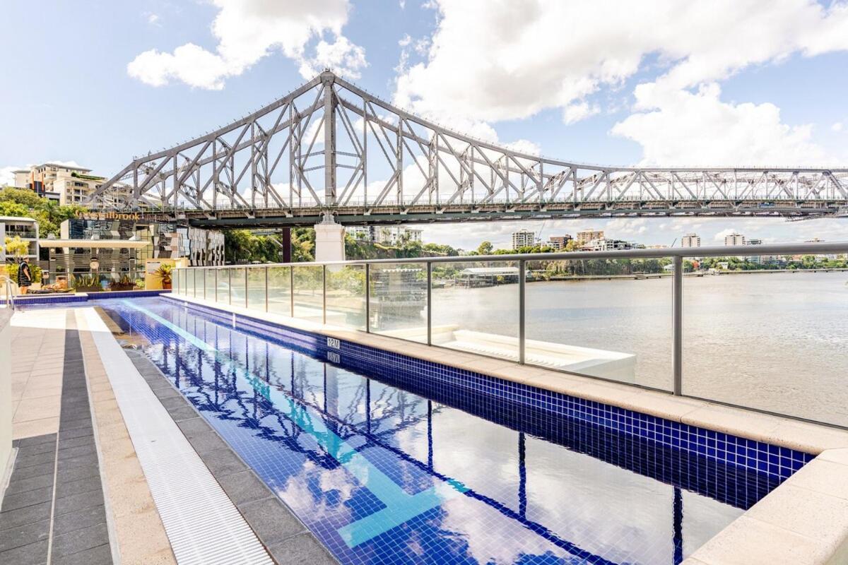 River View With Pool, Carpark & Gym Brisbane