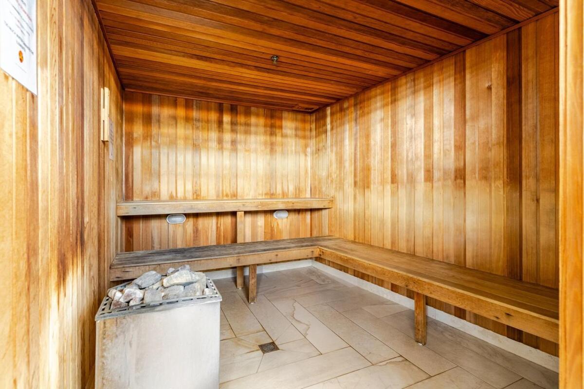 Apartment River View With Pool, Carpark & Gym *