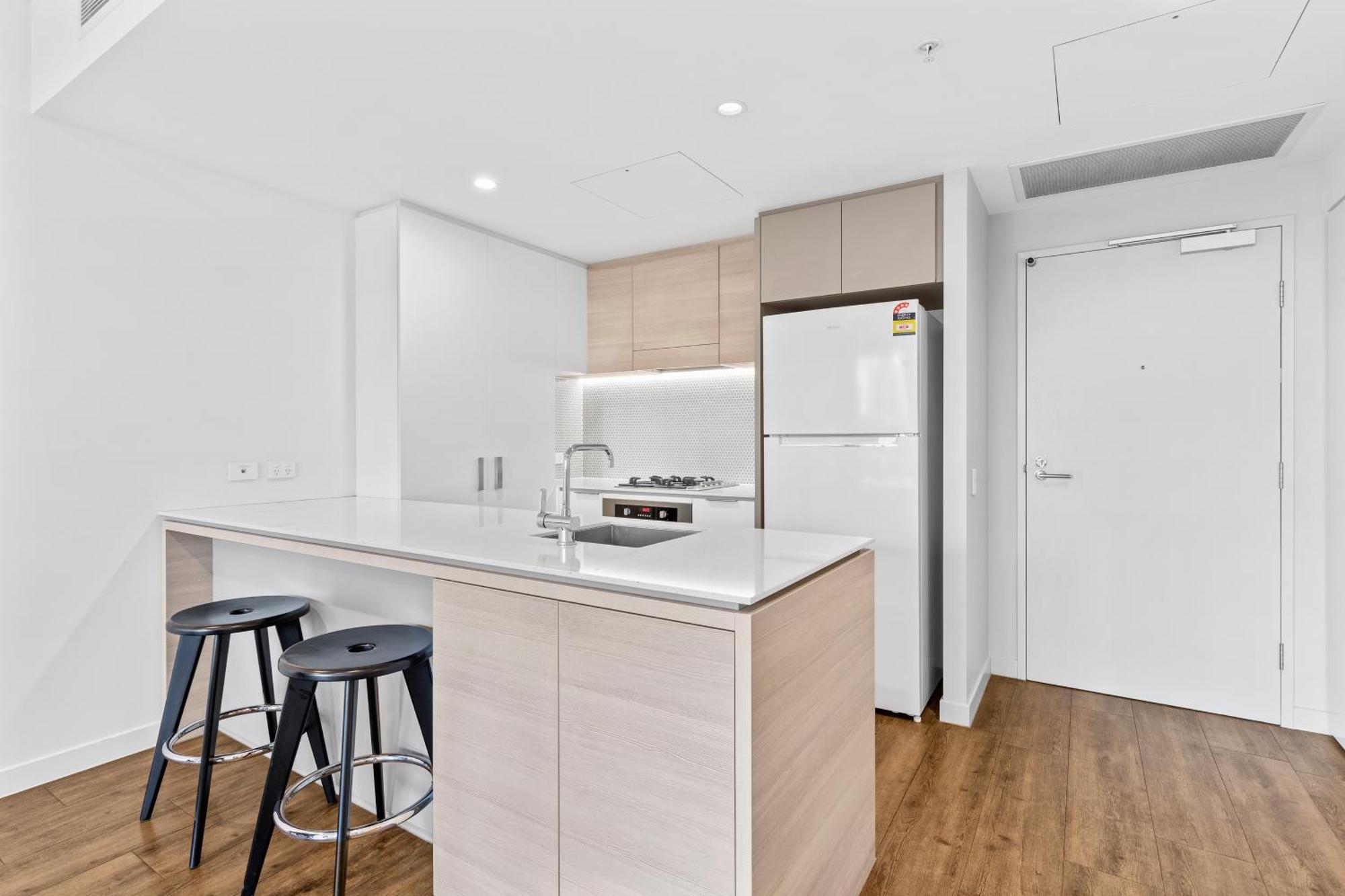 Soft Glow Serene Lucid 2br Apartment Brisbane