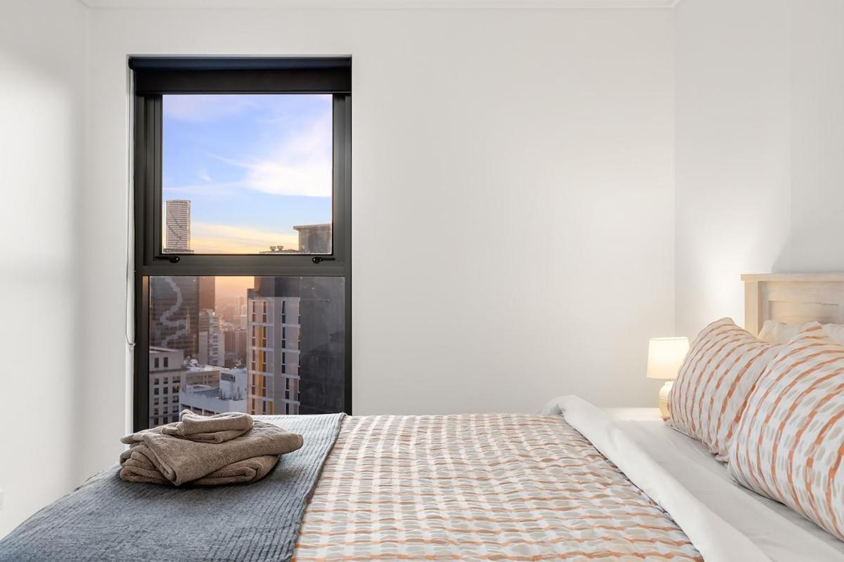 Apartment Amazing 2bed-2bath-1car-balcony-views - Cbd