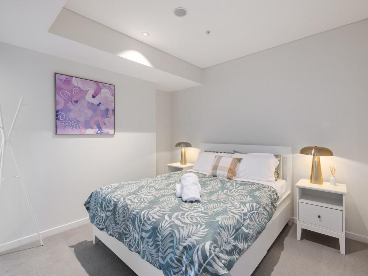 Sky-high Landmark River & Bay View 2br Cbd Free P Apartment *