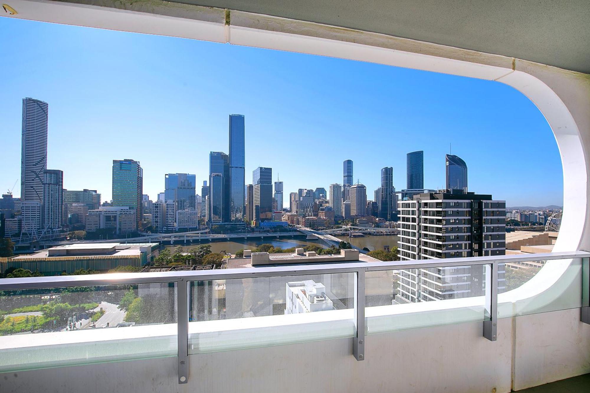 Stunning 1br With Views And Fantastic Location! Brisbane