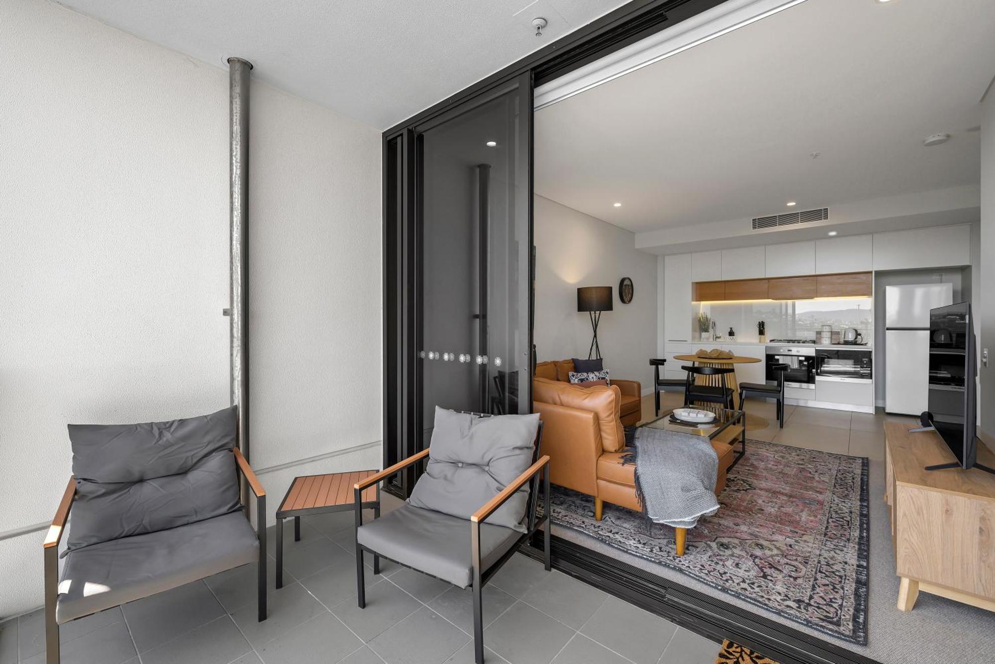 River View 1br With Amazing Rooftop Pool And Parking Apartment Brisbane