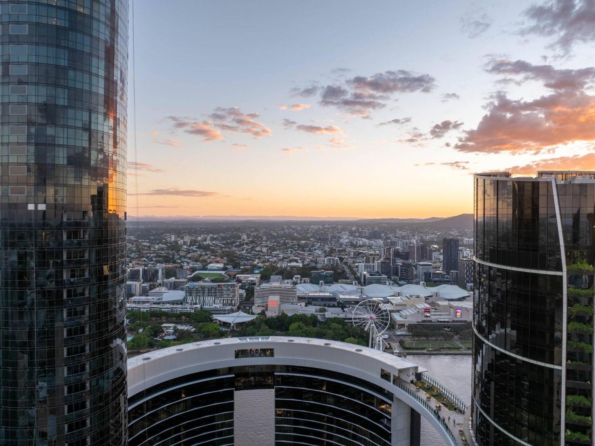 2bedroom Gleaming Riverfront - View Free Carpark Apartment Brisbane