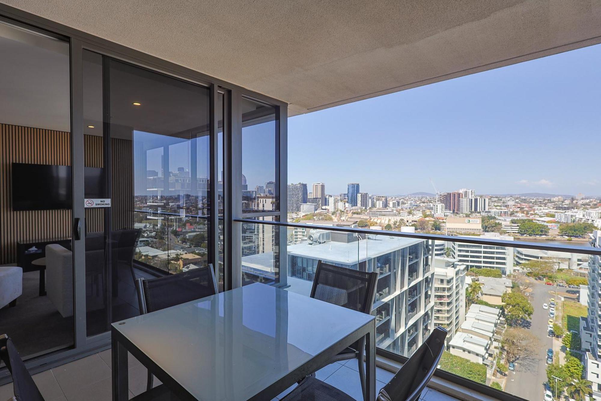 Riverview 2br With Pool And Parking Near Suncorp Apartment