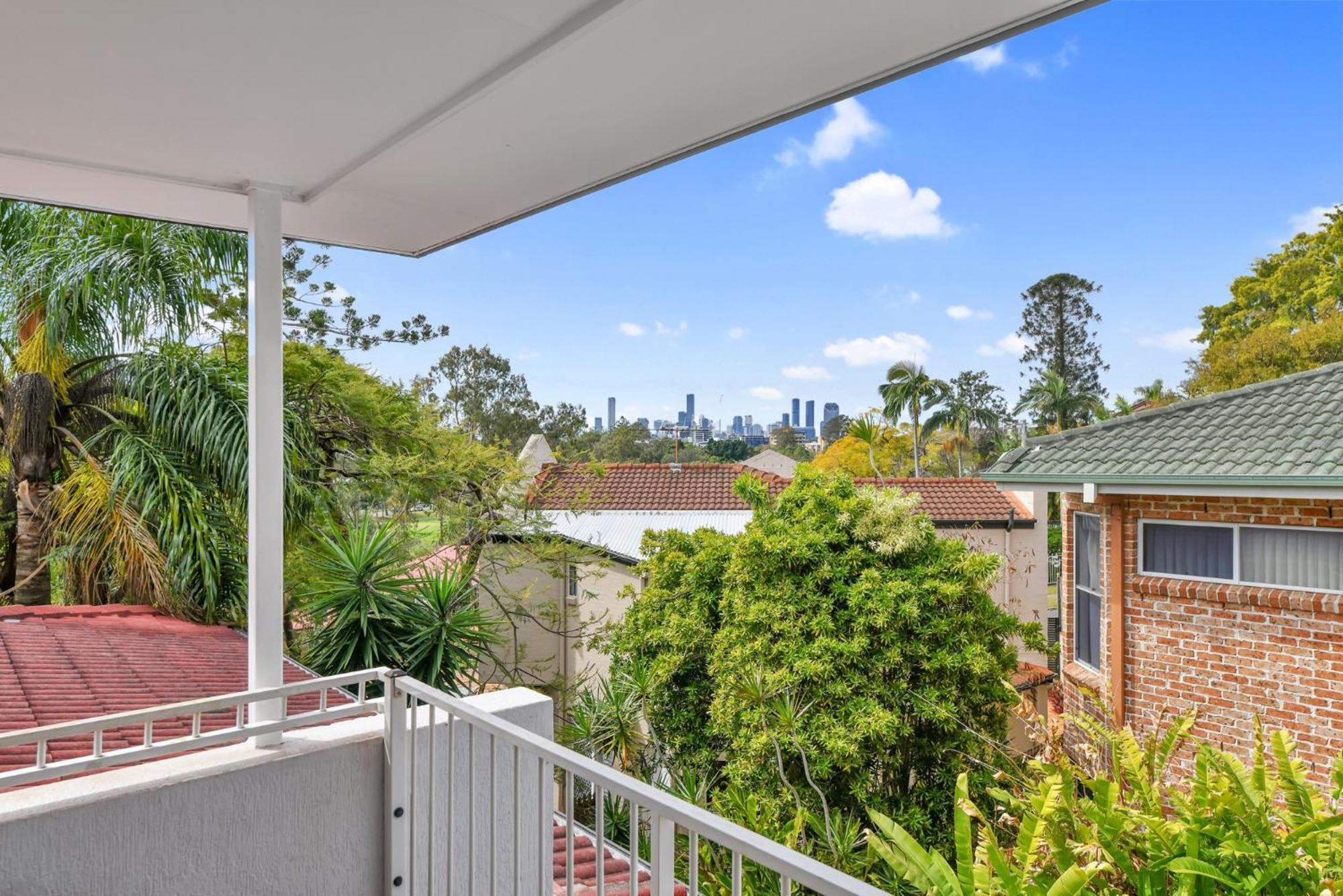 Tranquil 3-bed Unit With Lush Garden Views * Brisbane
