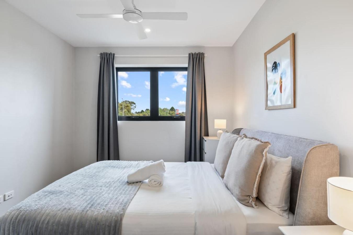 2 Bedroom Balcony Close To Hotspots * Brisbane