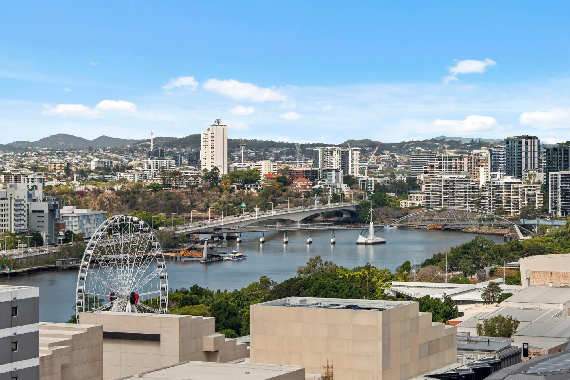 Apartment Stunning And River Views With Parking And Pool Brisbane