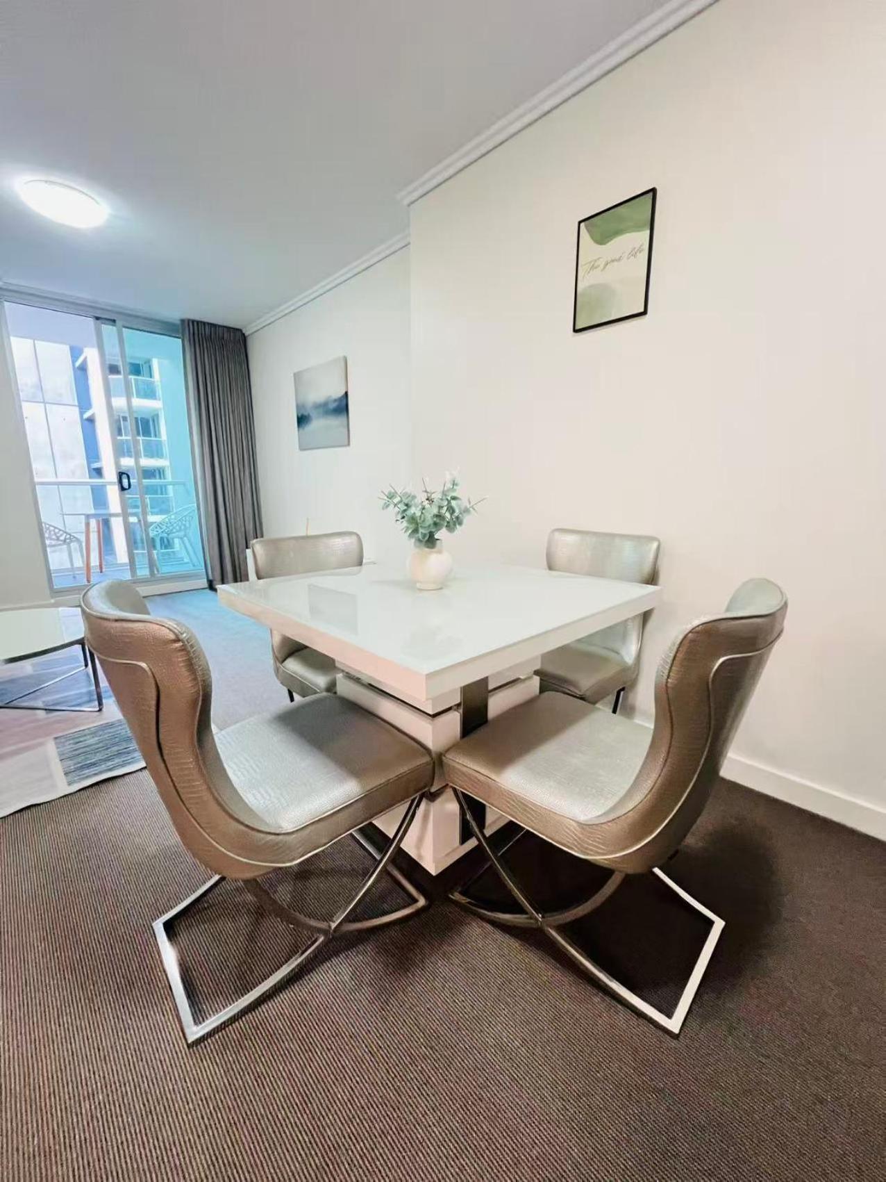 Absolute Cbd Apartment *