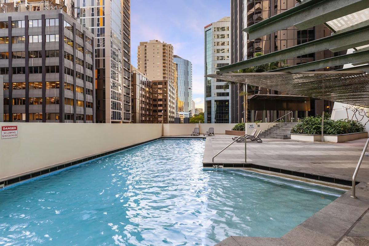 Apartment Amazing 2bed-2bath-1car-balcony-views - Cbd